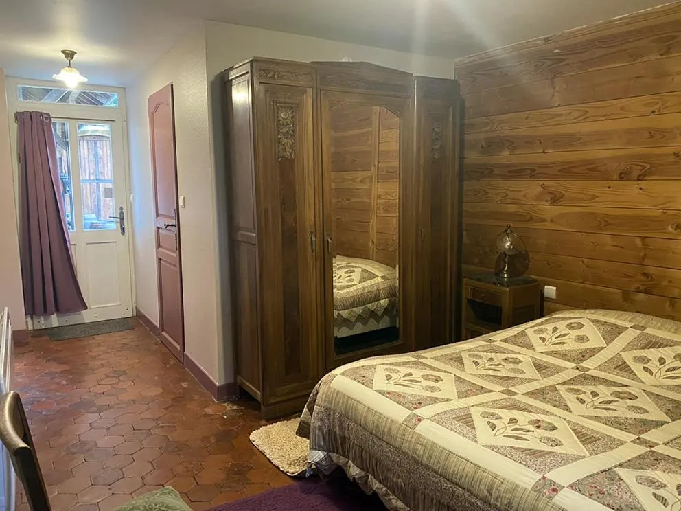 Bedroom, Bed in Domaine Les Bertrands