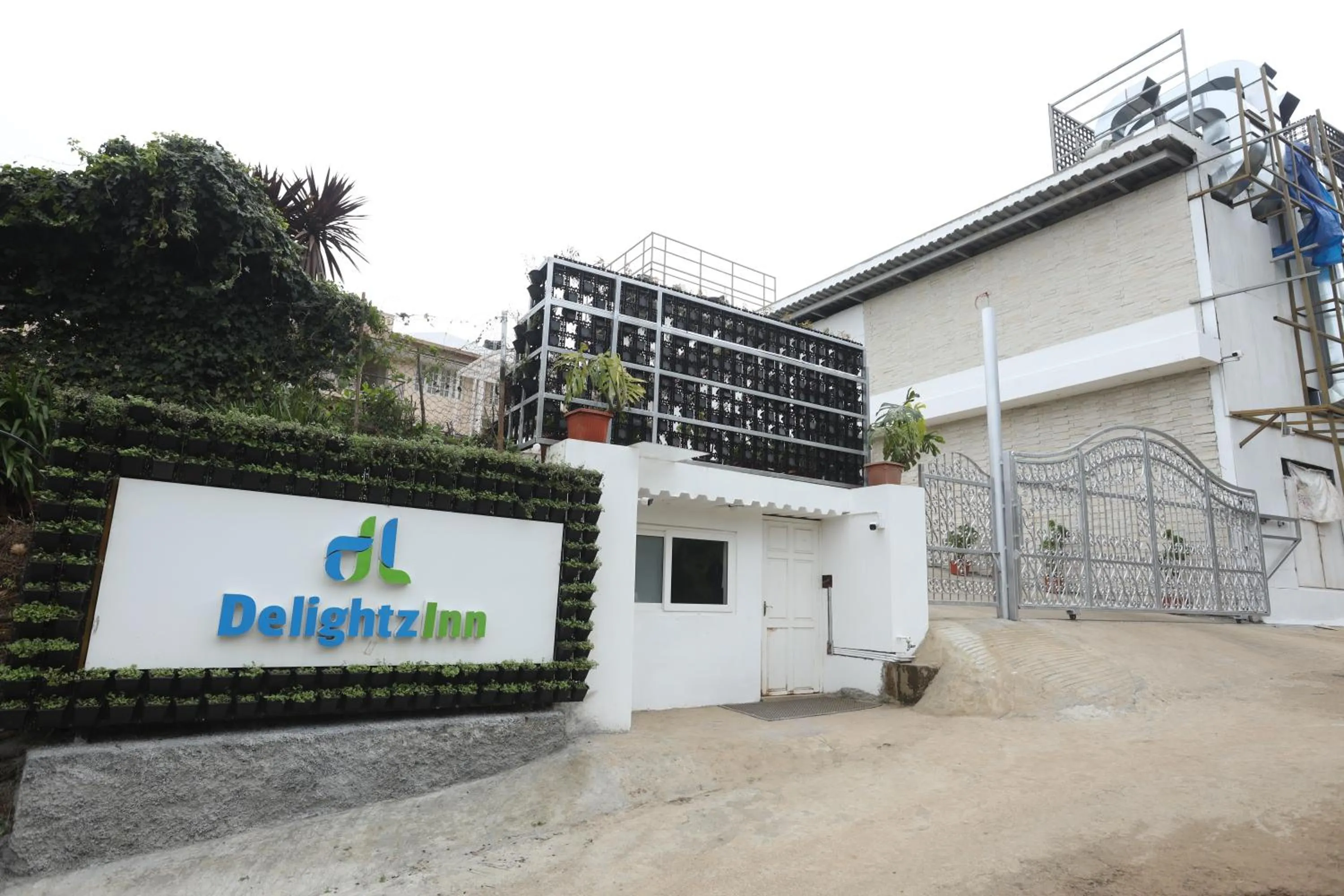 Facade/entrance in Delightz Inn