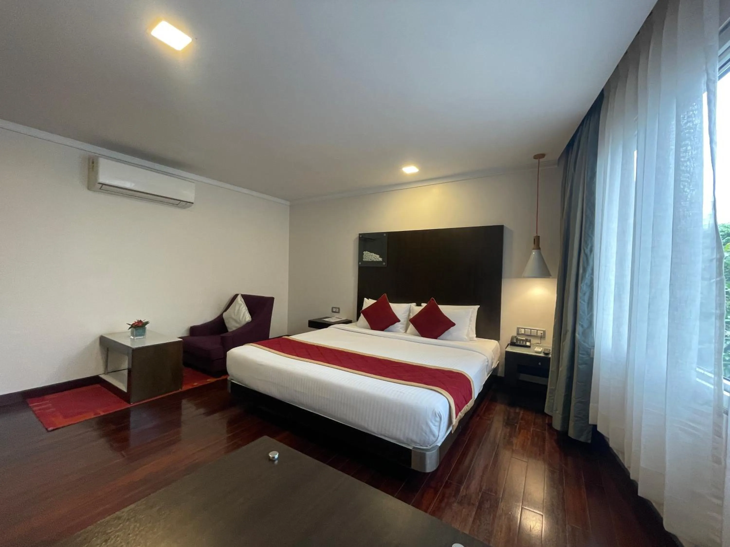 Bed in 37th Crescent Hotel Bengaluru