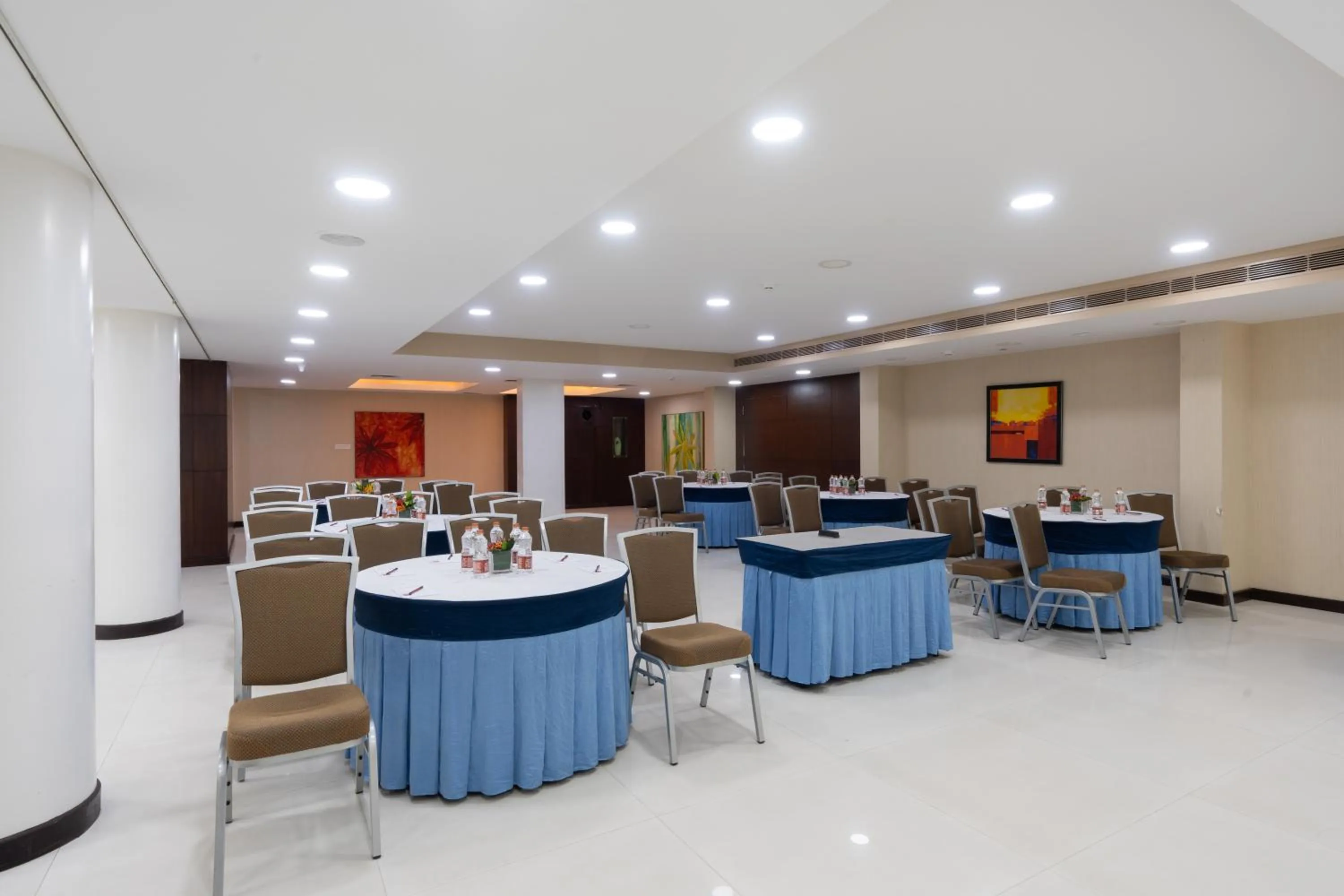 Banquet/Function facilities in 37th Crescent Hotel Bengaluru