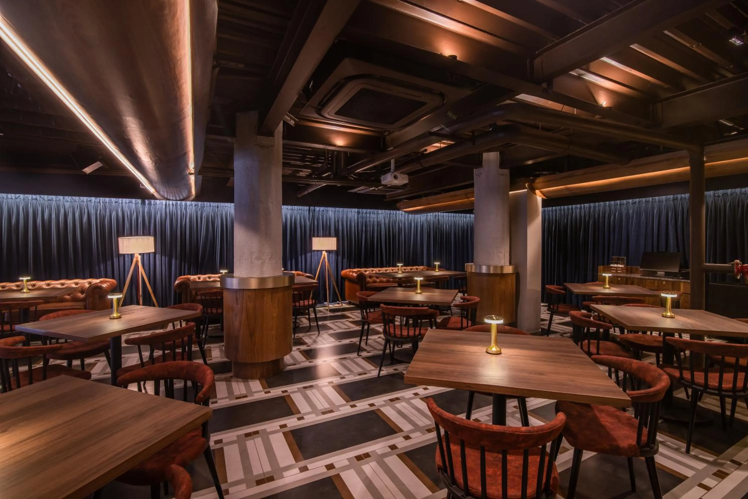 Lounge or bar in 37th Crescent Hotel Bengaluru