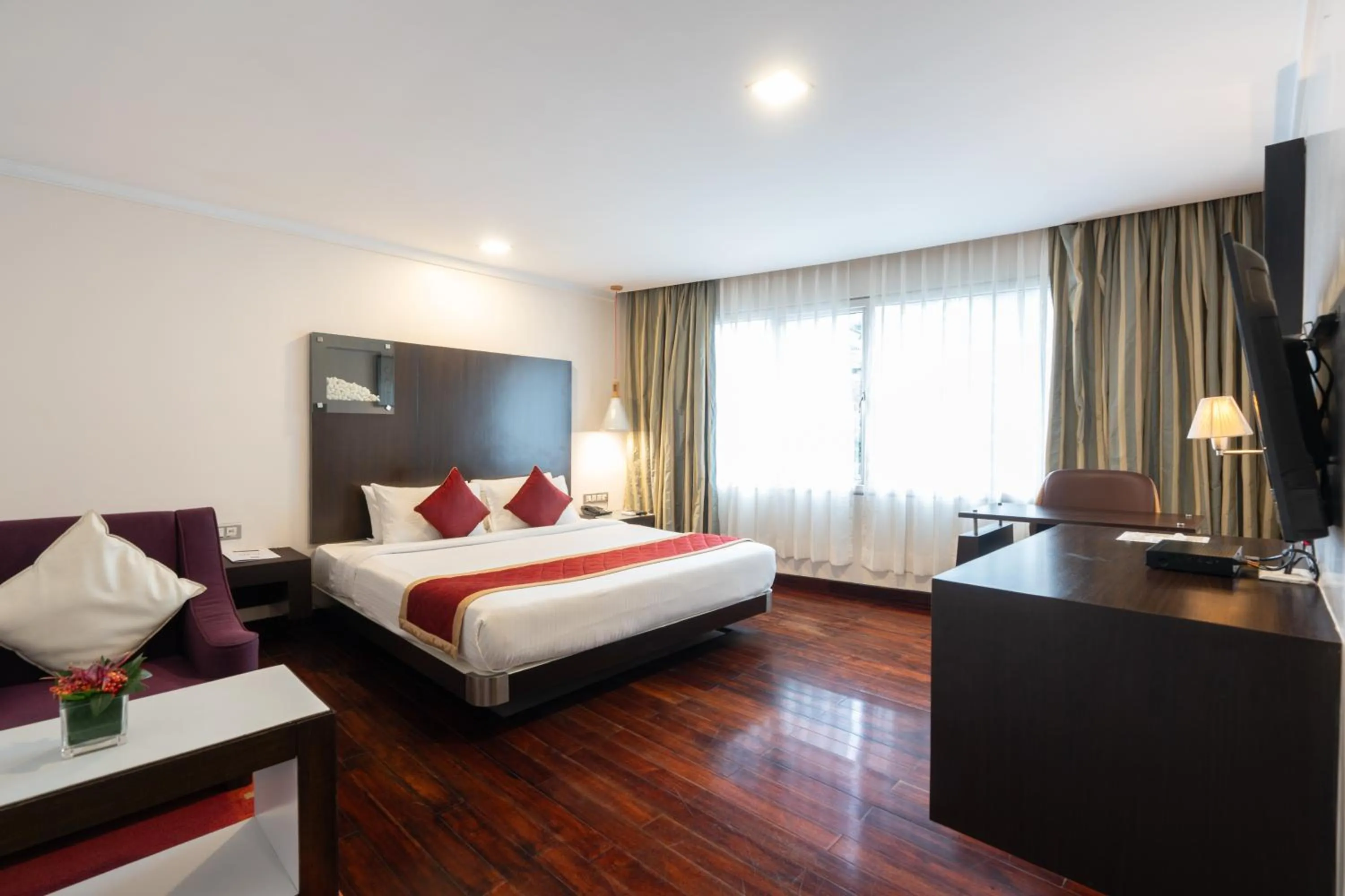 Photo of the whole room, Bed in 37th Crescent Hotel Bengaluru