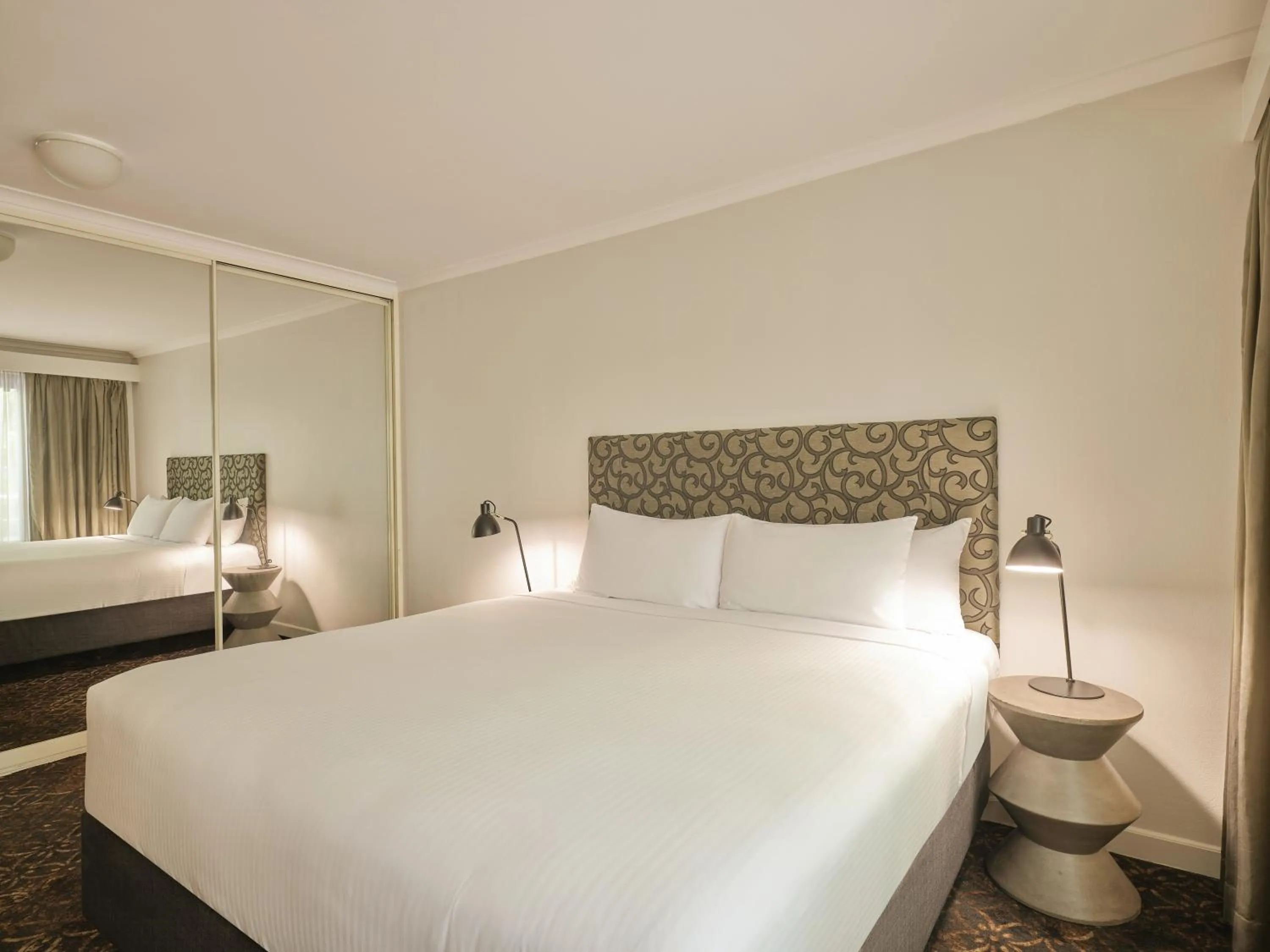 Bed in Rendezvous Hotel Sydney The Rocks