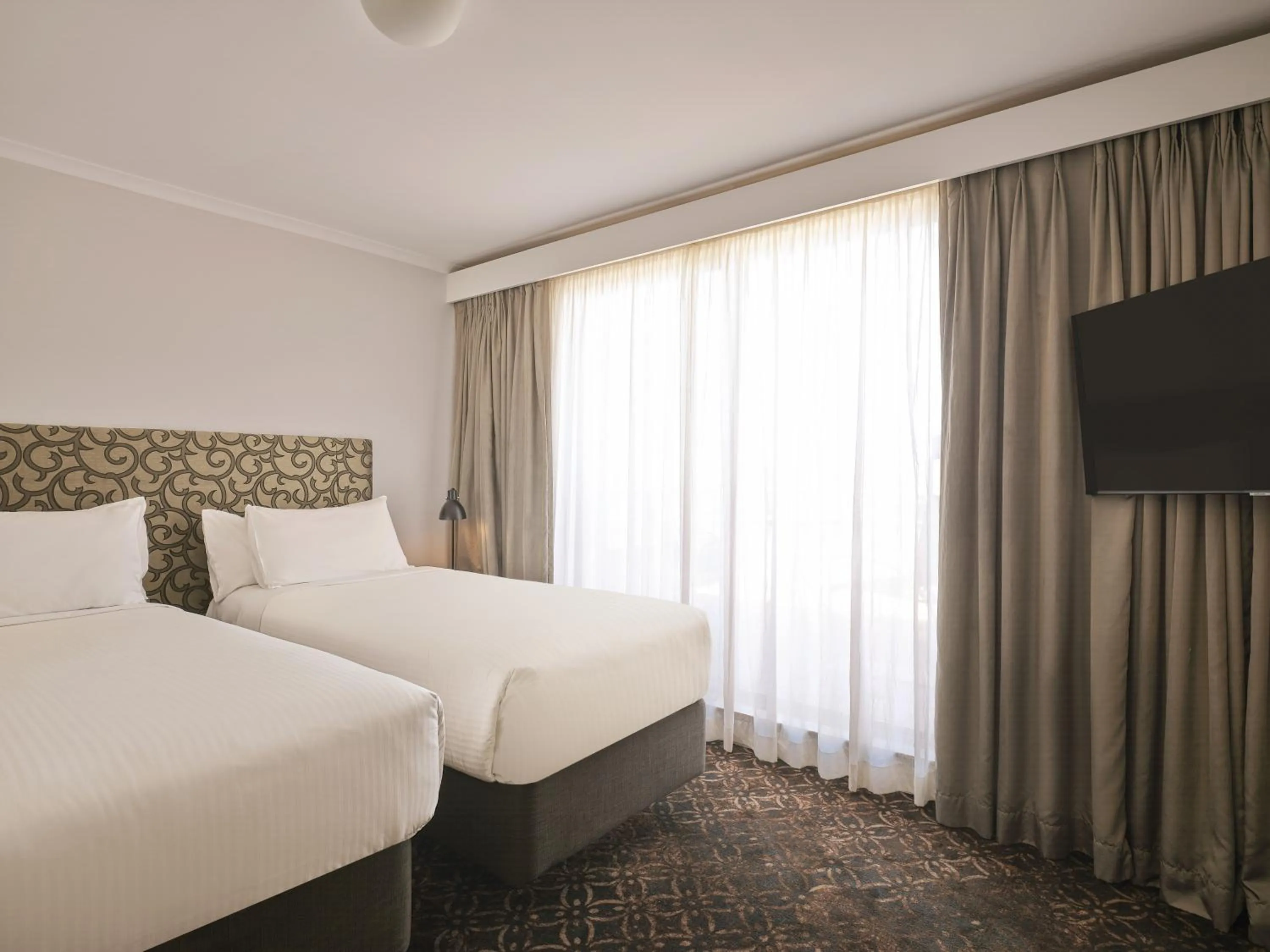 Bed in Rendezvous Hotel Sydney The Rocks