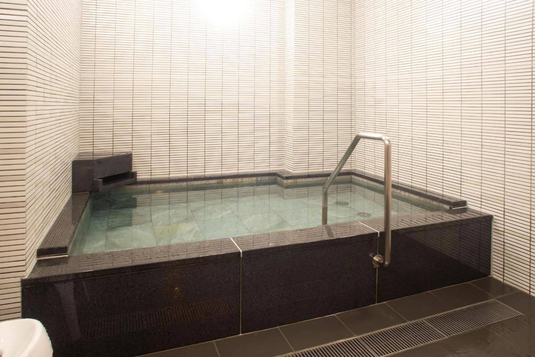 Hot Tub in Hotel Kuretakeso Hiroshima Otemachi