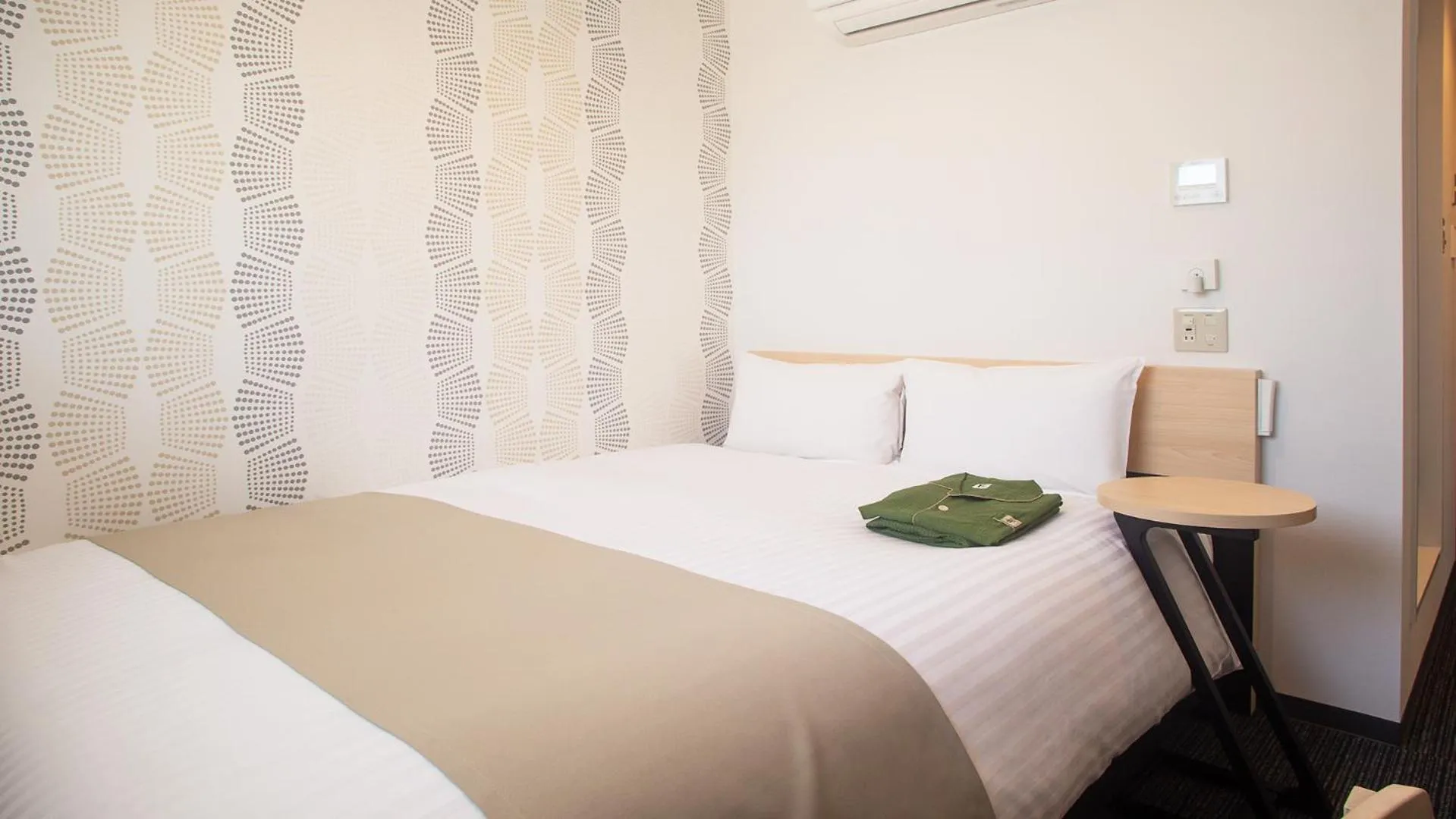 Bedroom, Bed in Hotel Kuretakeso Hiroshima Otemachi