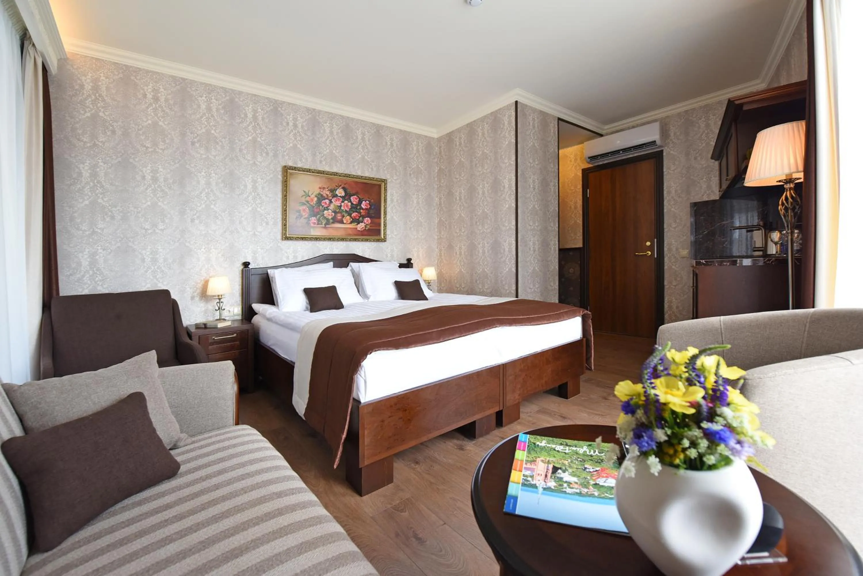 Bed in KEY for REST