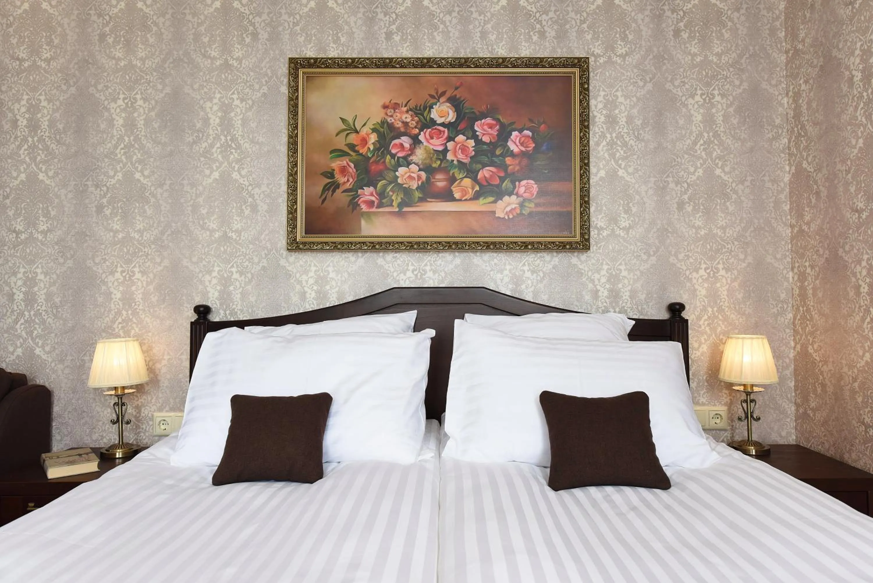 Bed in KEY for REST