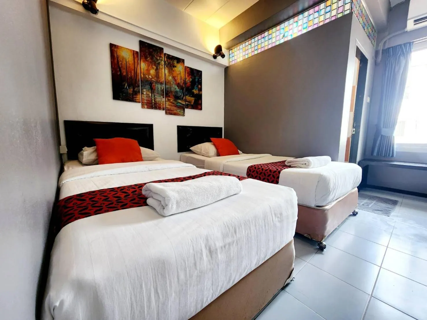 Bed in Casa Picasso Near Chabad House