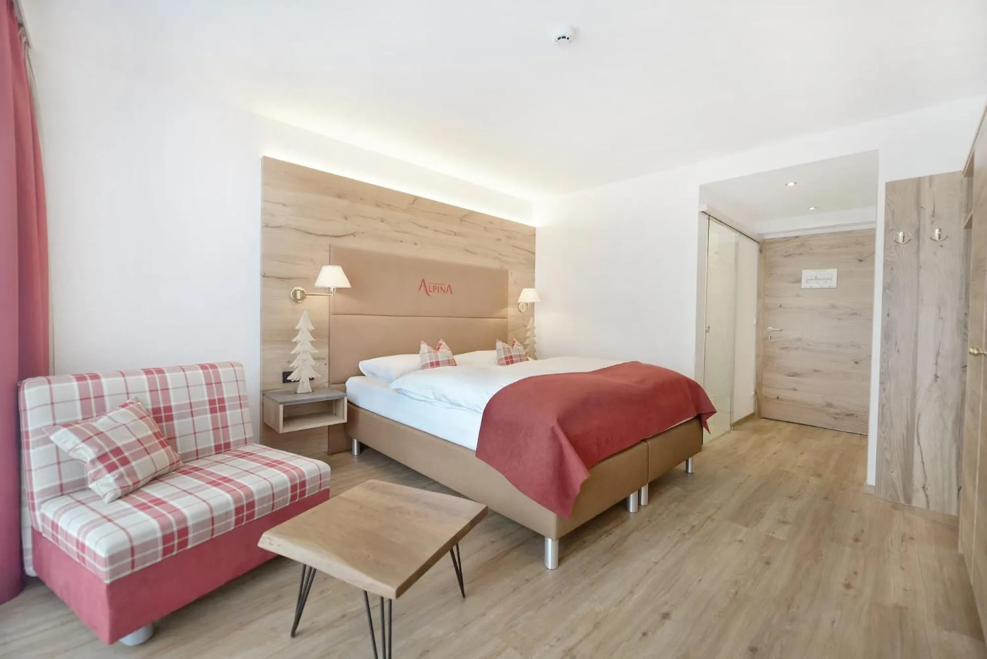 Bed in Hotel Alpina Superior