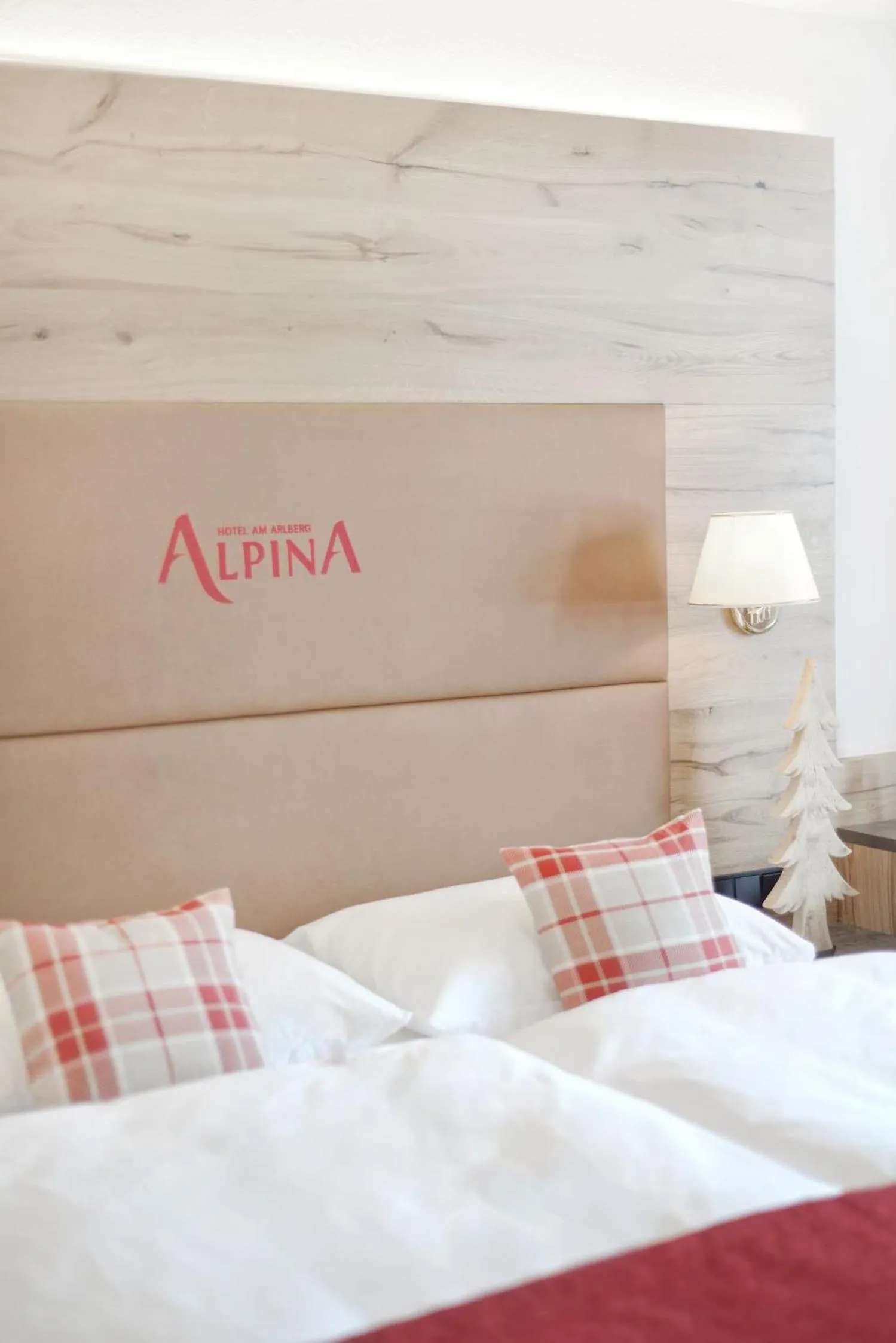 Bed in Hotel Alpina Superior