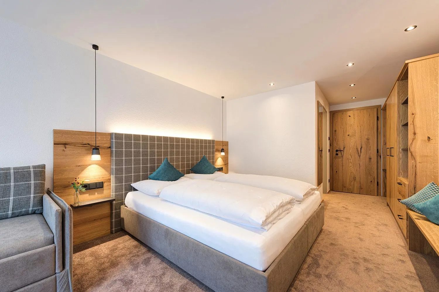 Bed in Hotel Pettneuerhof