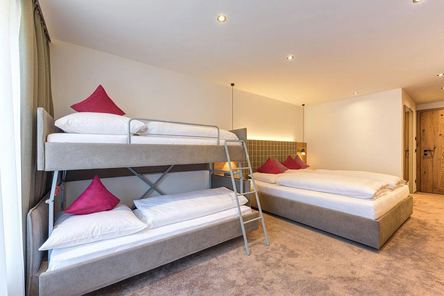 Bed in Hotel Pettneuerhof