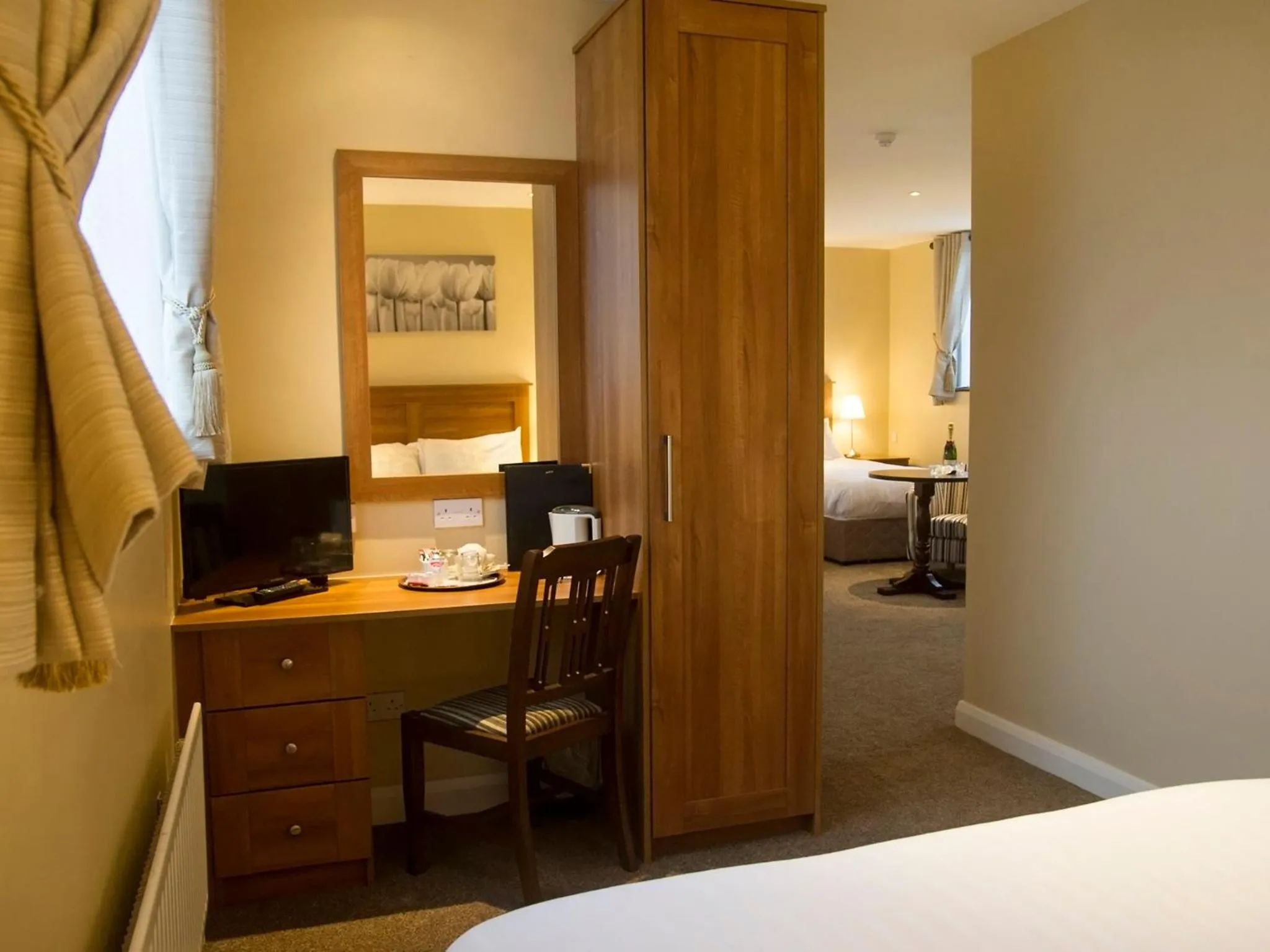 Family, Bed in Hillview House