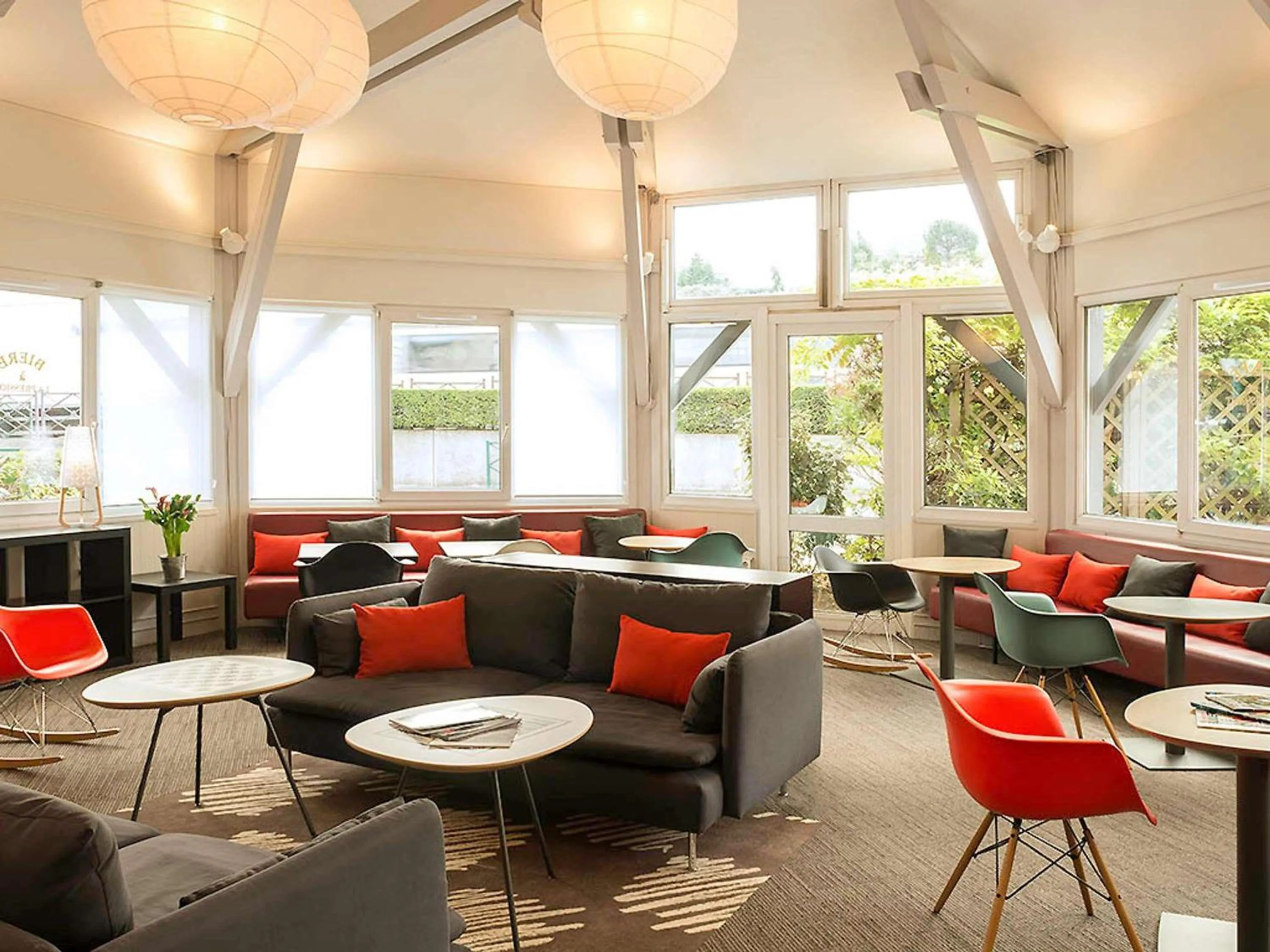 Lounge or bar in ibis Nogent Sur Marne RÉNOVÉ EN 2025