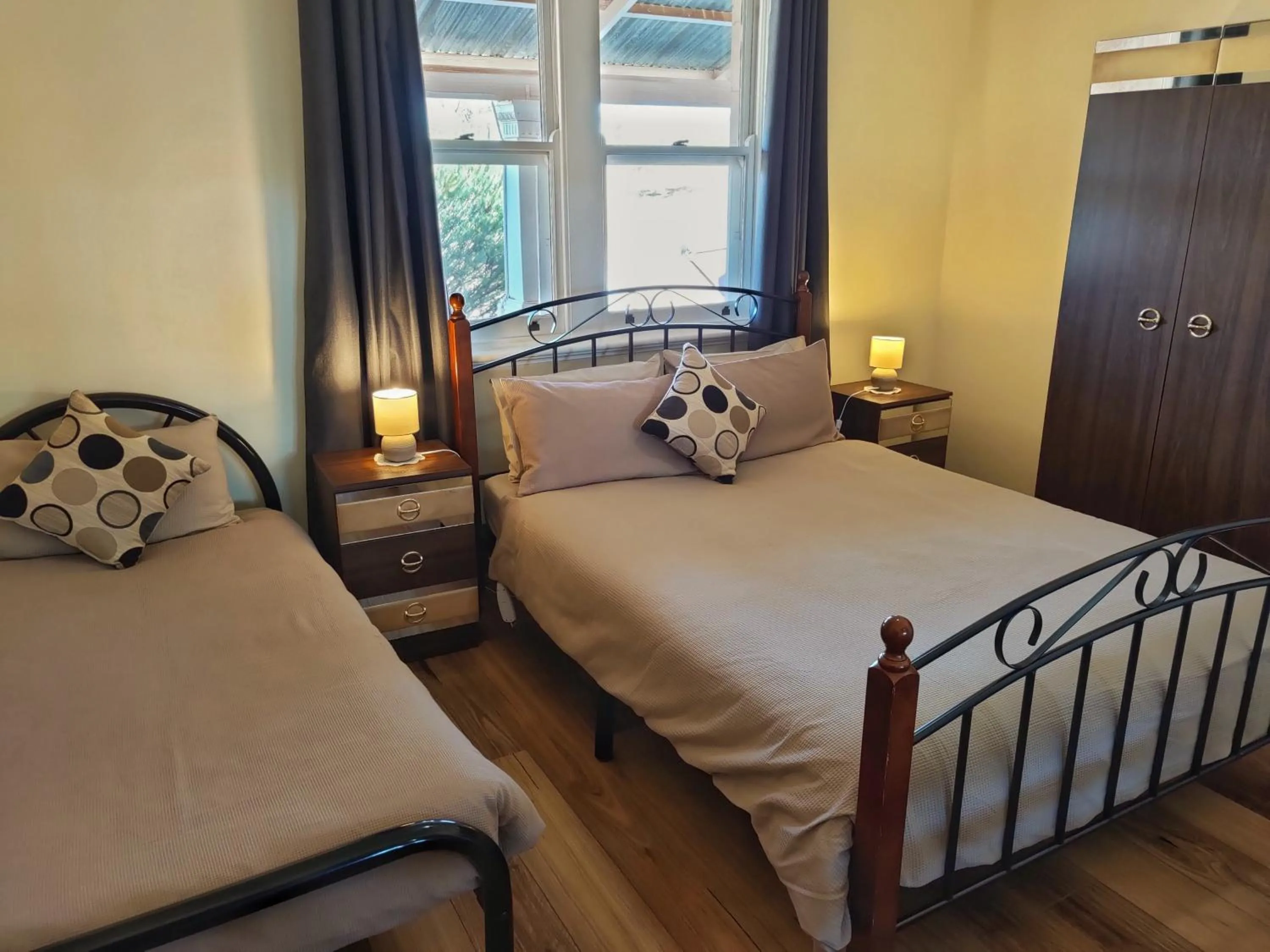 Bedroom, Bed in Skytrek Willow Springs Station