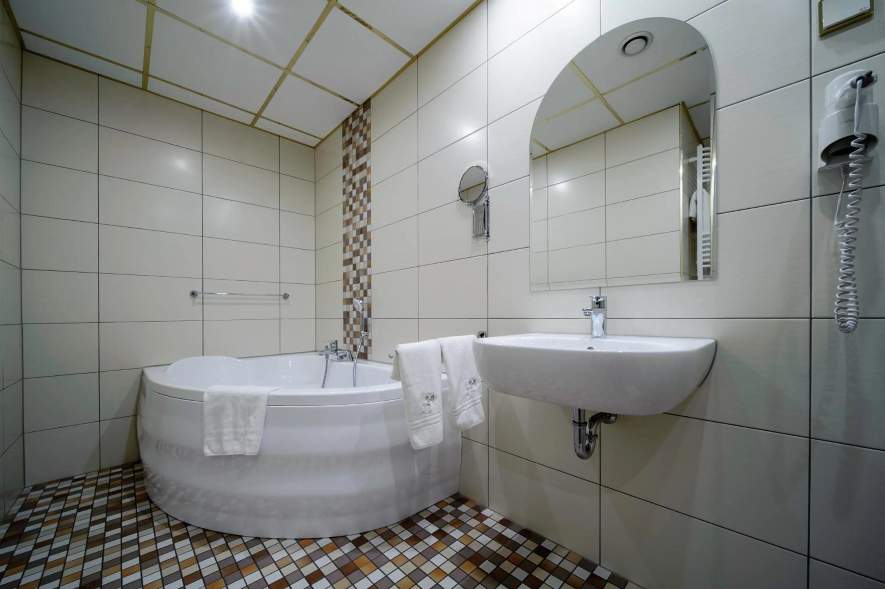 Bathroom in SkyHotelGwarna