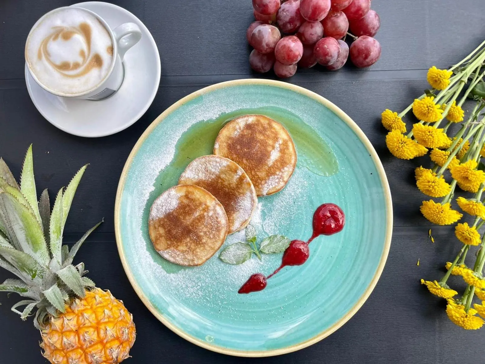 Restaurant/places to eat in SkyHotelGwarna