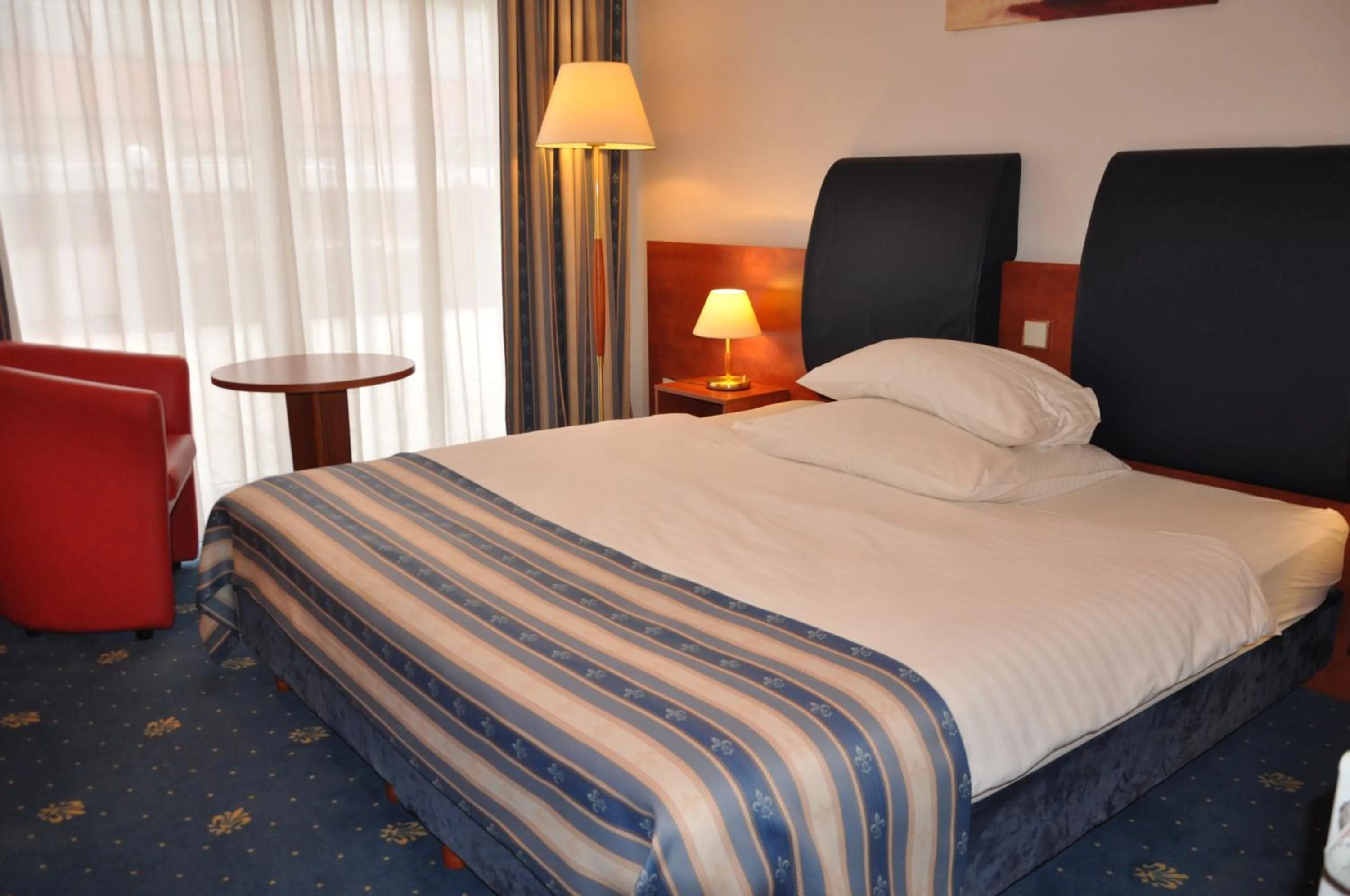 Bed in SkyHotelGwarna