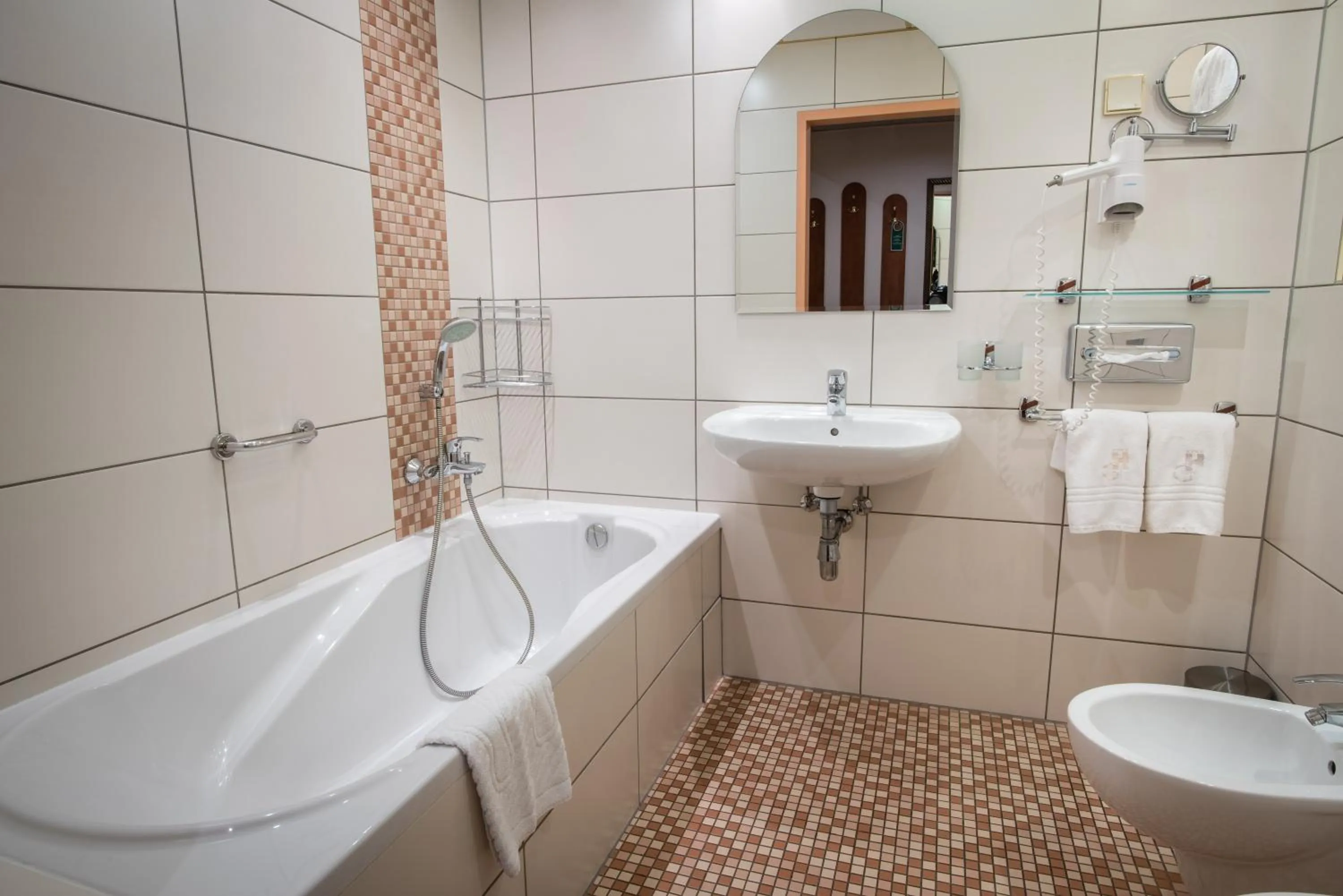 Toilet in SkyHotelGwarna