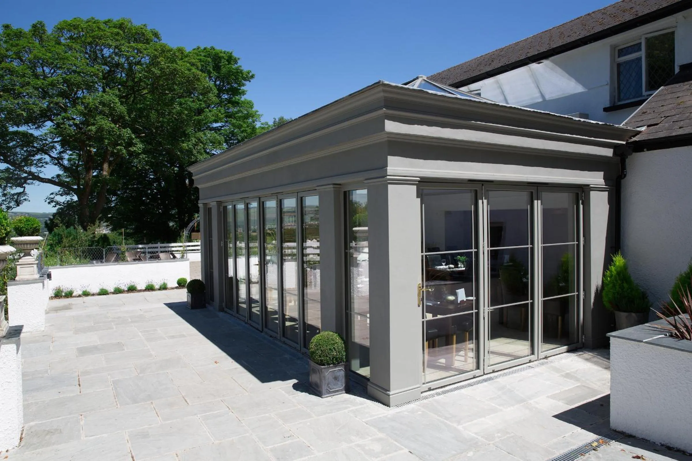 Restaurant/places to eat in Llechwen Hall