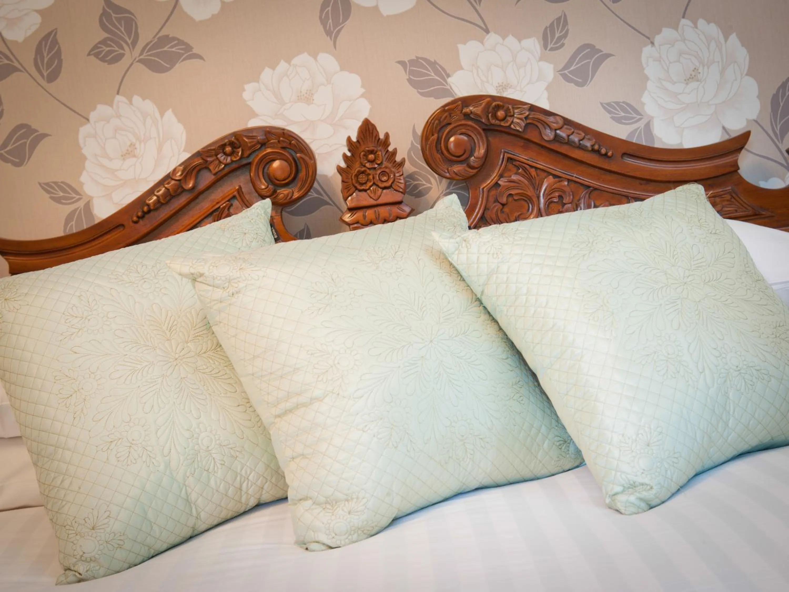 Bed in Llechwen Hall