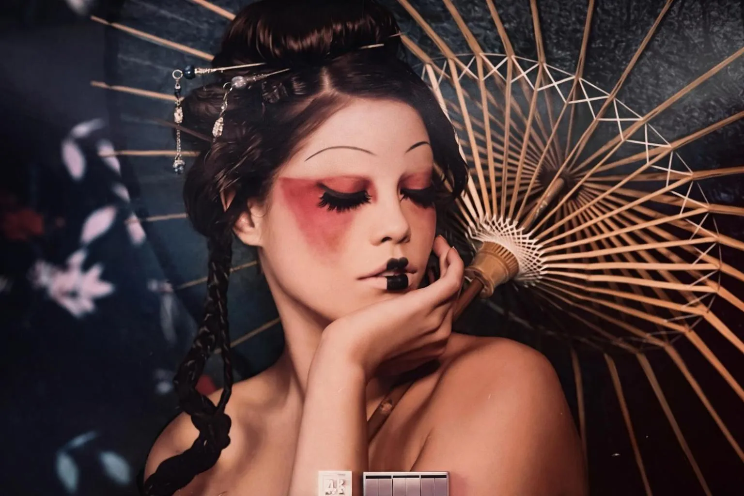 Decorative detail in V Hotel