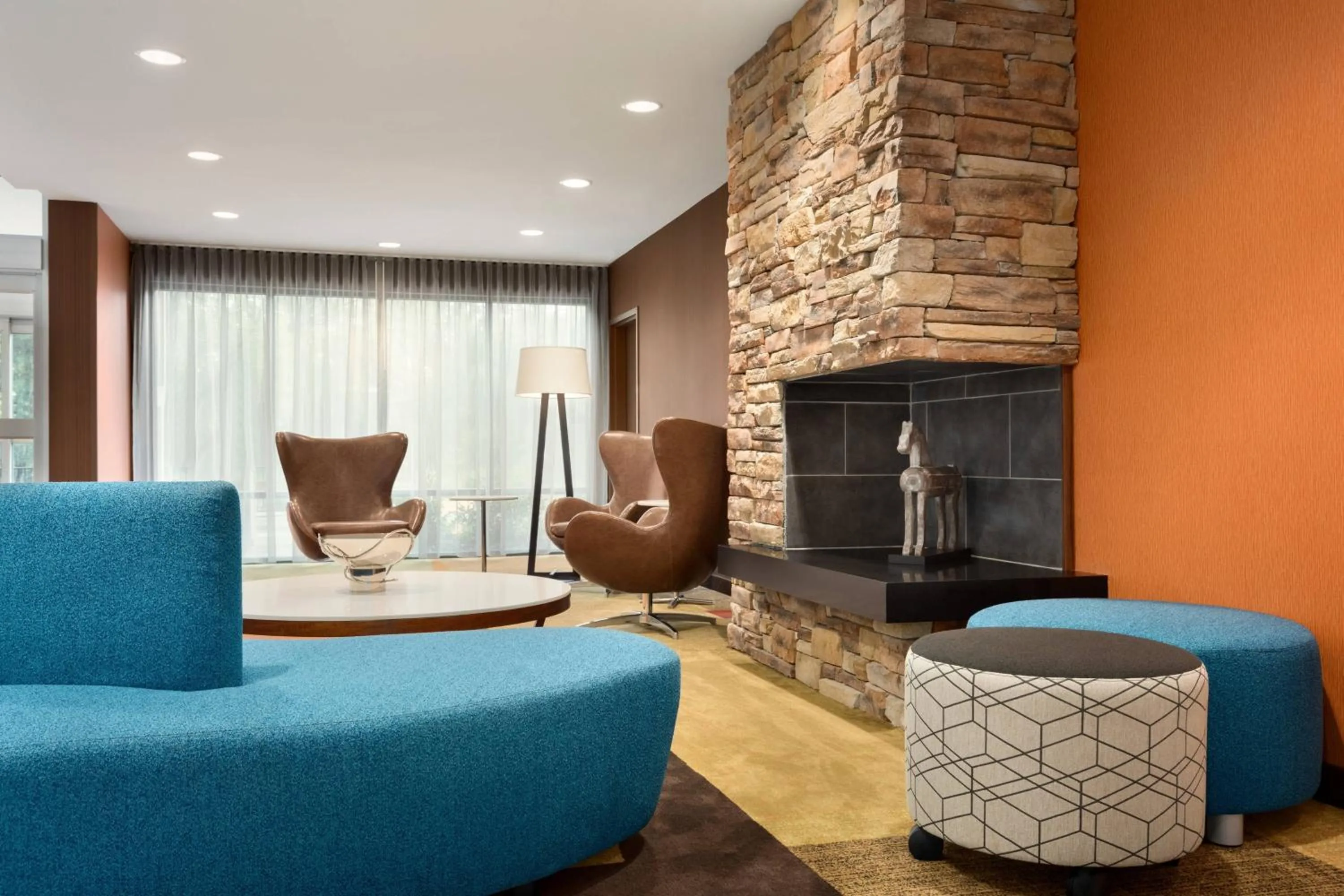 Lobby or reception in Fairfield Inn & Suites by Marriott Charlottesville Downtown/University Area