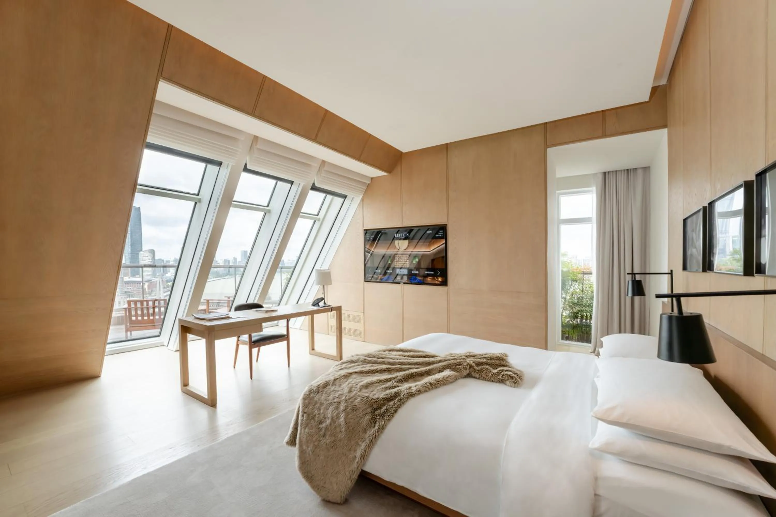 Bedroom, Bed in The Shanghai EDITION