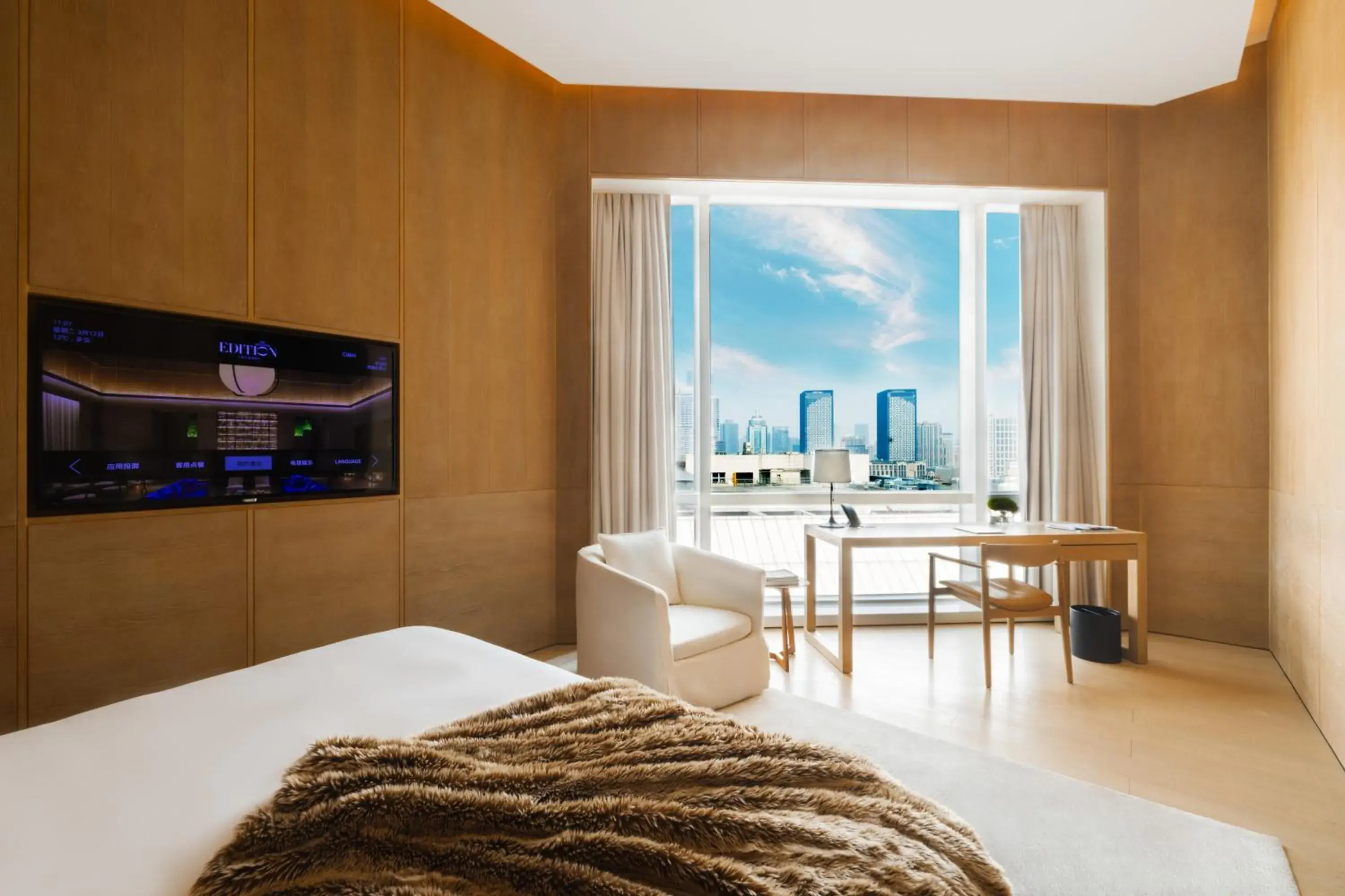 City View Loft with One King Bed in The Shanghai EDITION City View Loft with One King Bed in The Shanghai EDITION