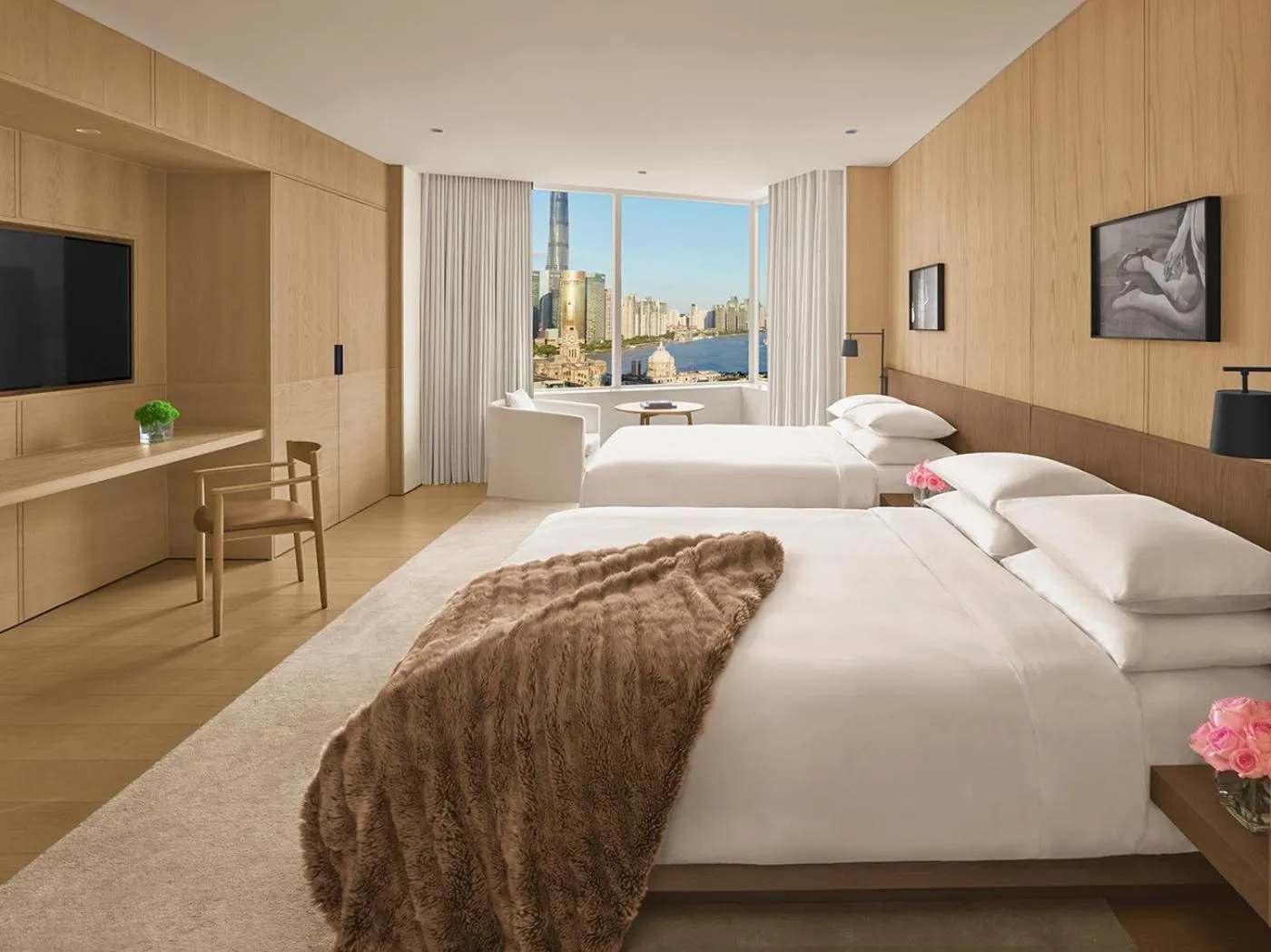 Photo of the whole room, Bed in The Shanghai EDITION