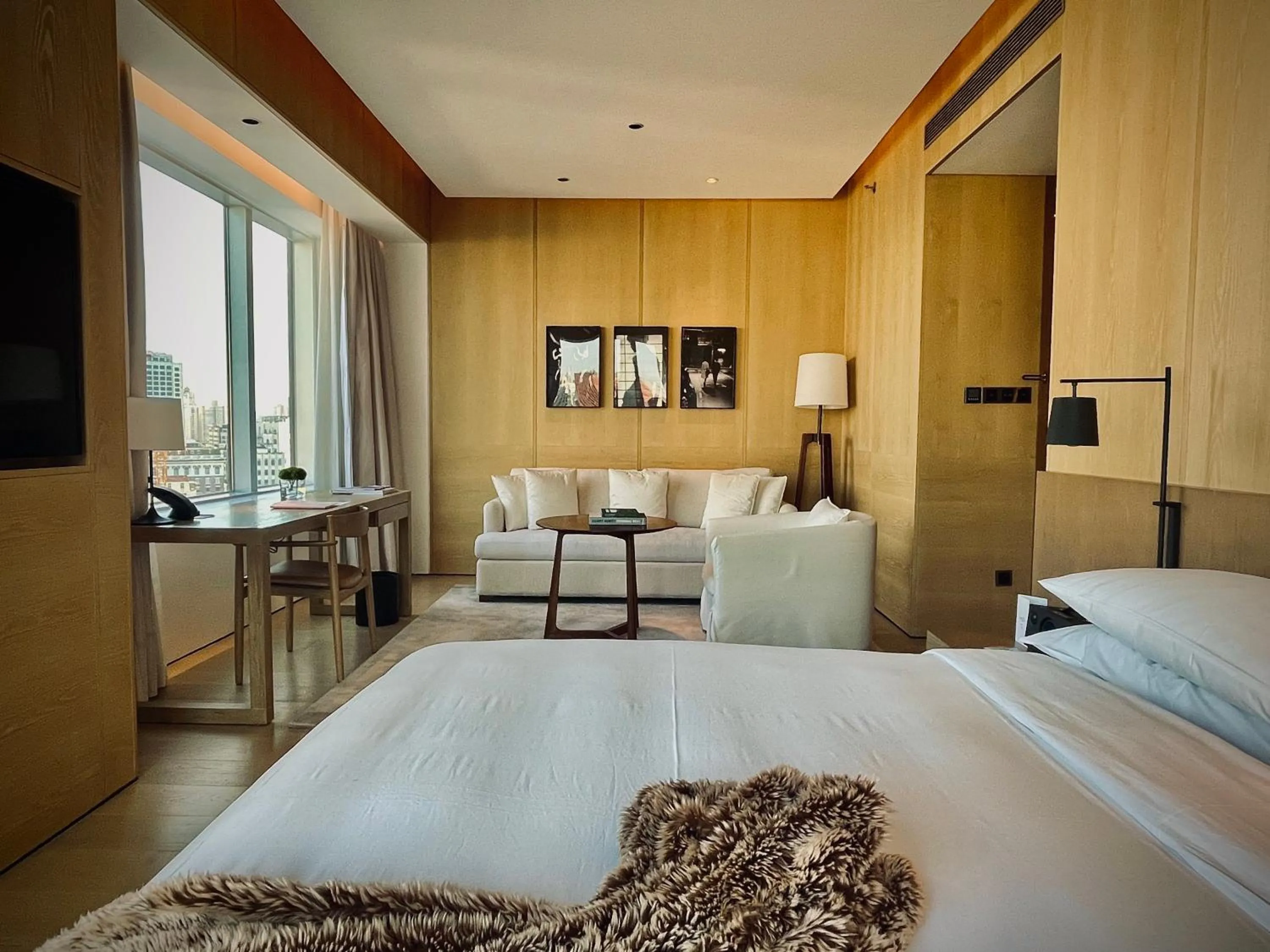 Bedroom, Bed in The Shanghai EDITION