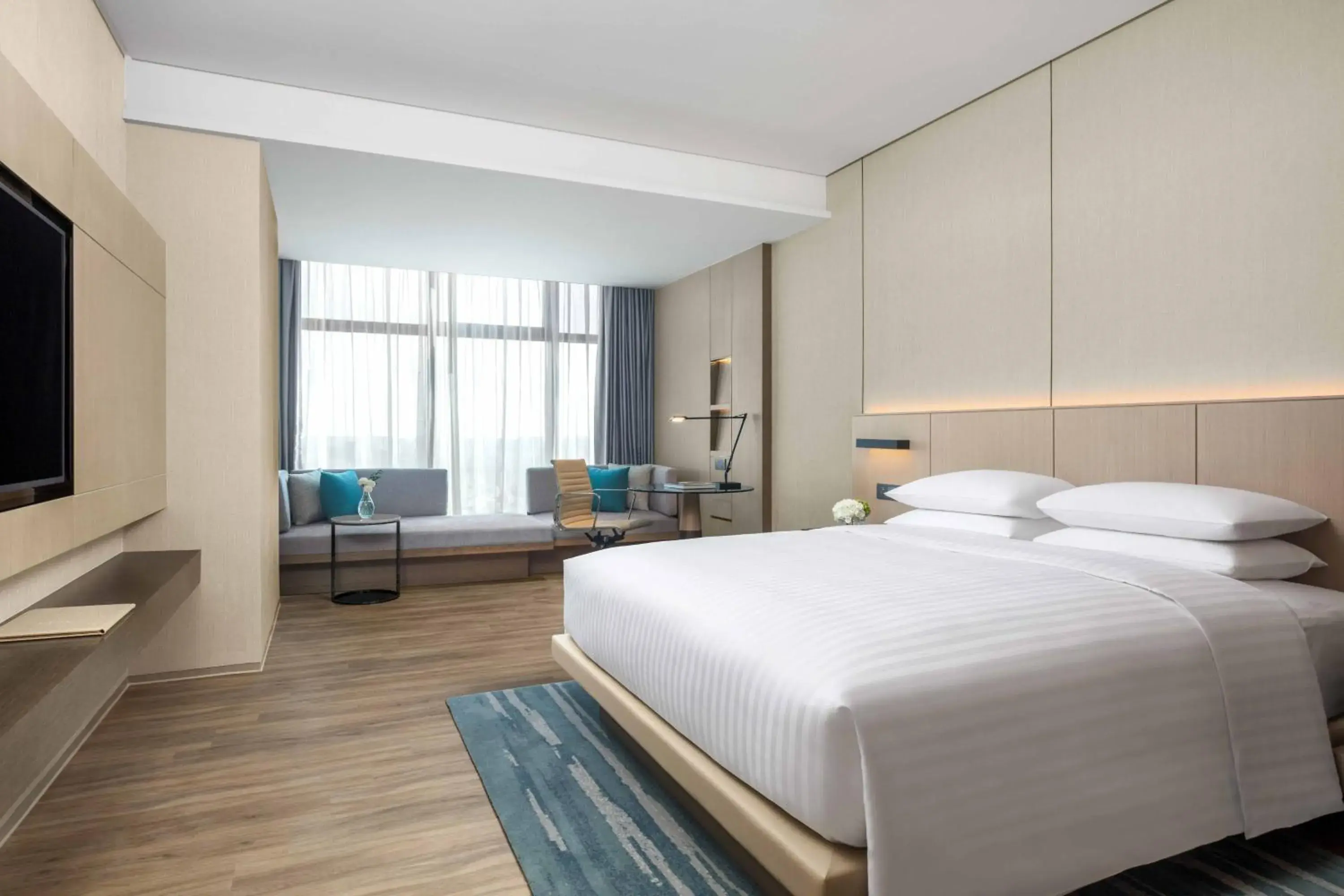 Premier King Room in Courtyard by Marriott Shenzhen Bao'an Premier King Room in Courtyard by Marriott Shenzhen Bao'an
