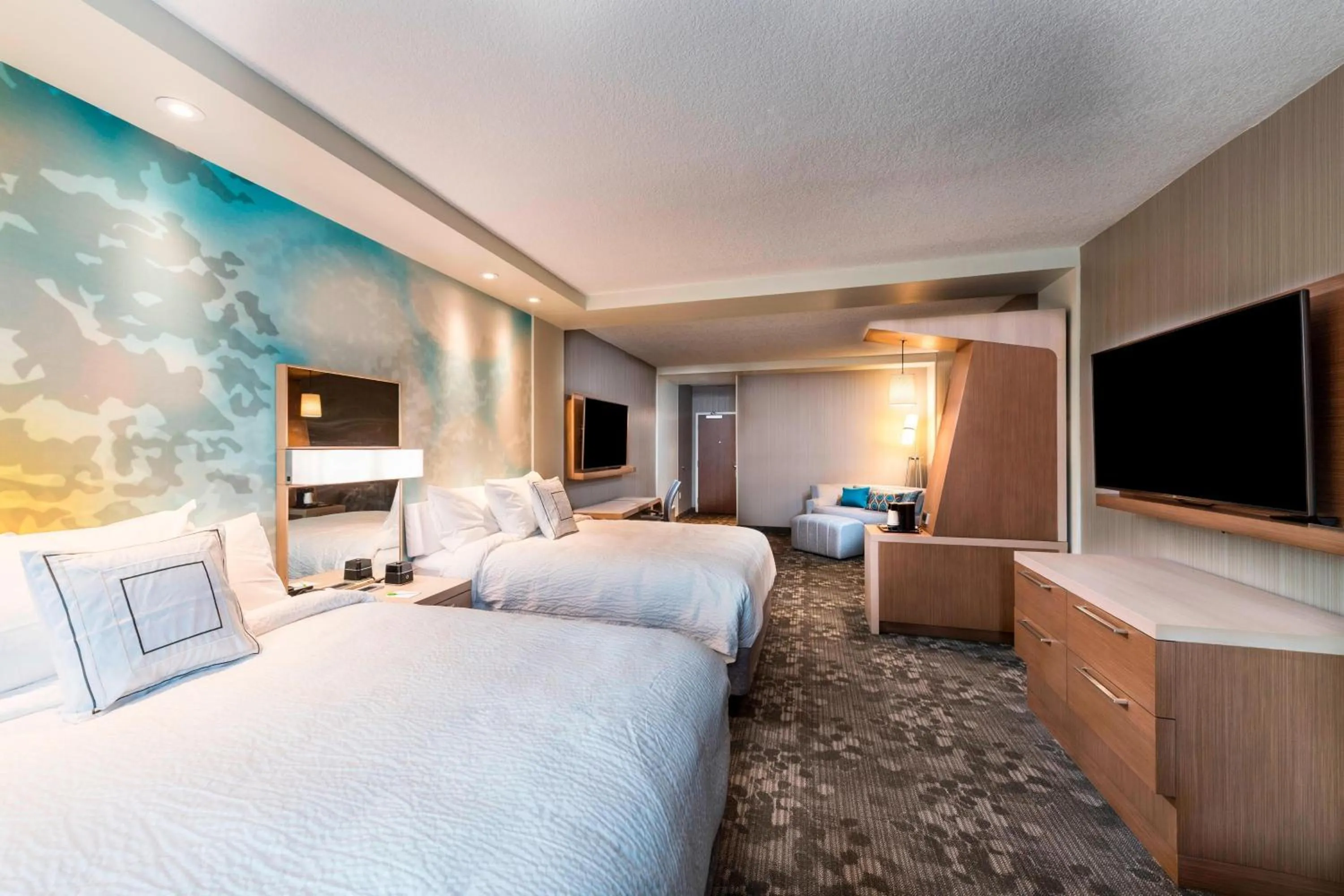 Photo of the whole room, Bed in Courtyard by Marriott Tampa Northwest/Veterans Expressway