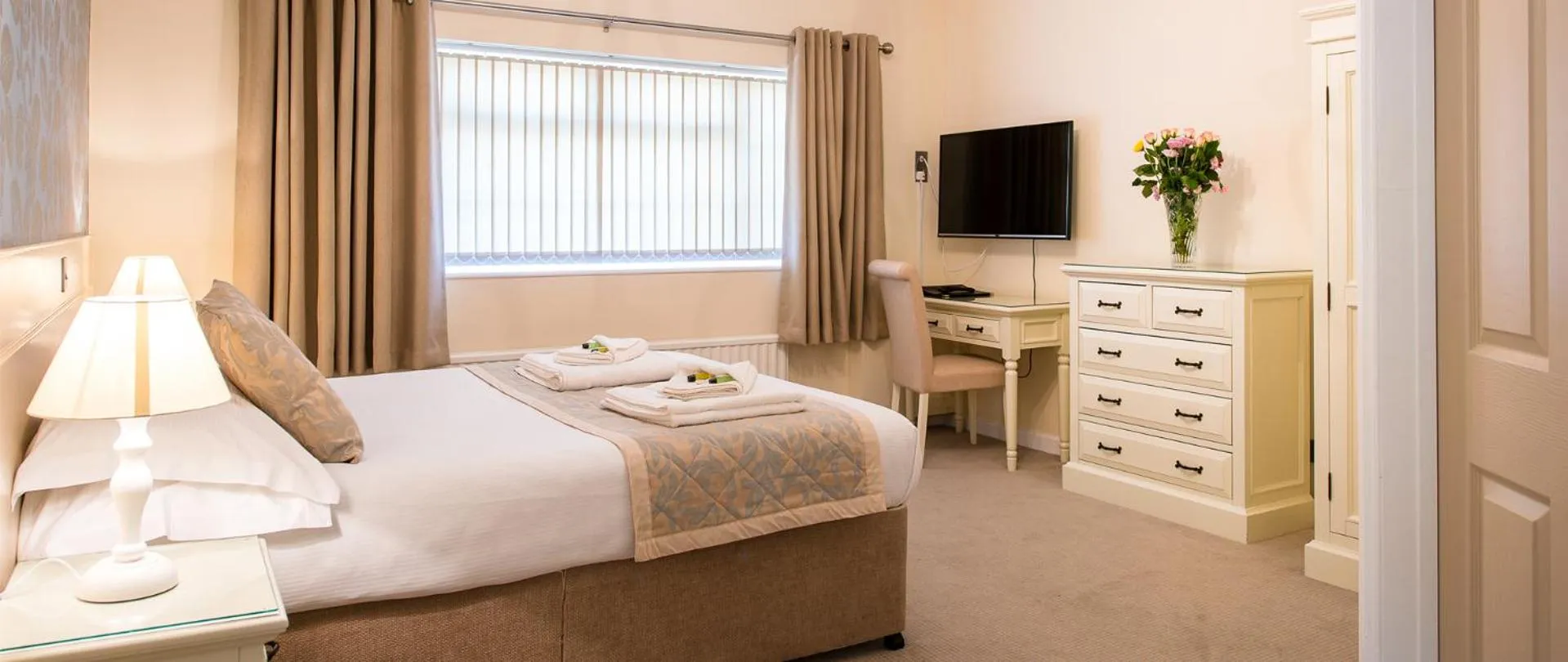 Bed in Maison Gorey Hotel