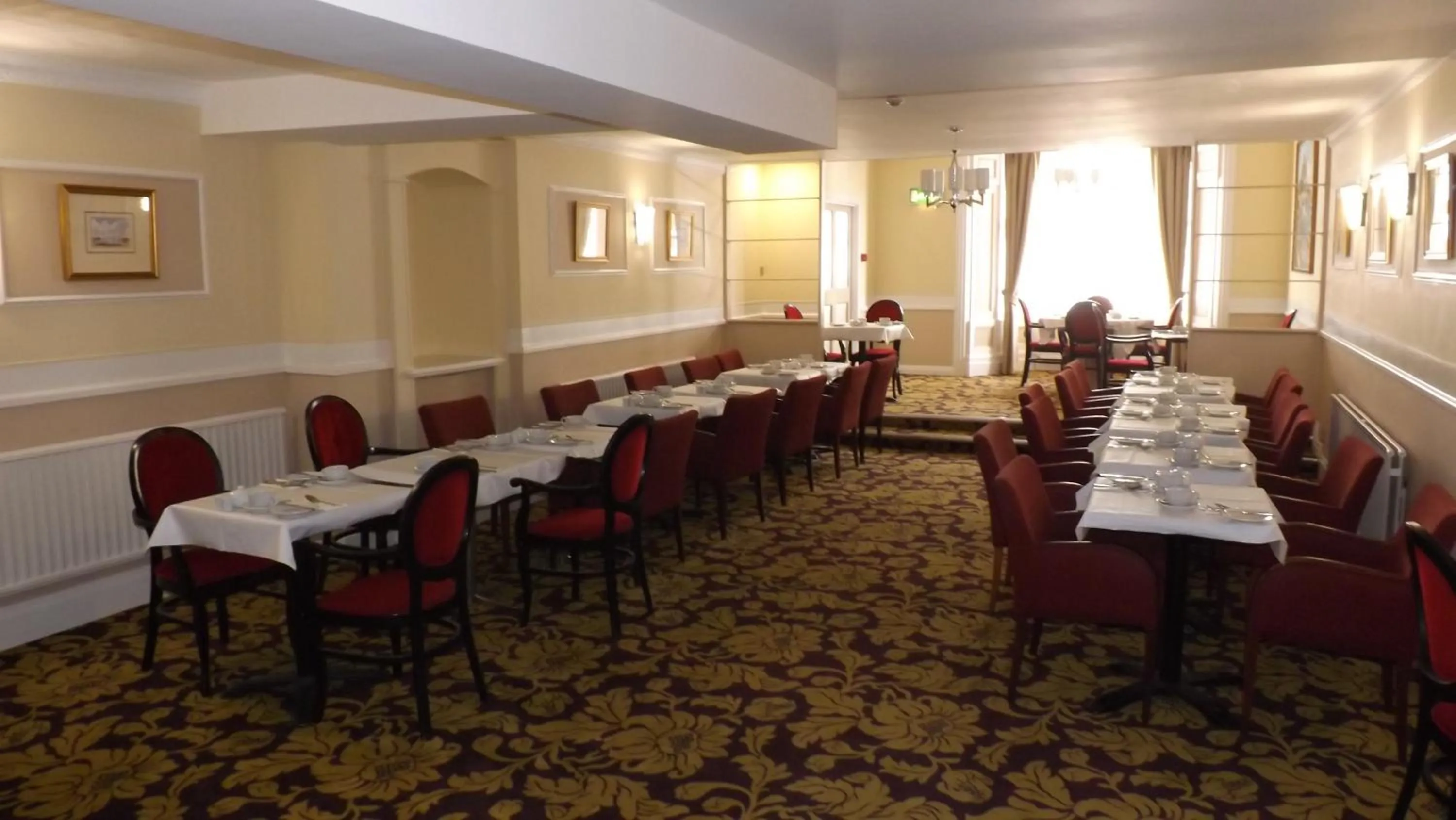 Restaurant/places to eat in Maison Gorey Hotel