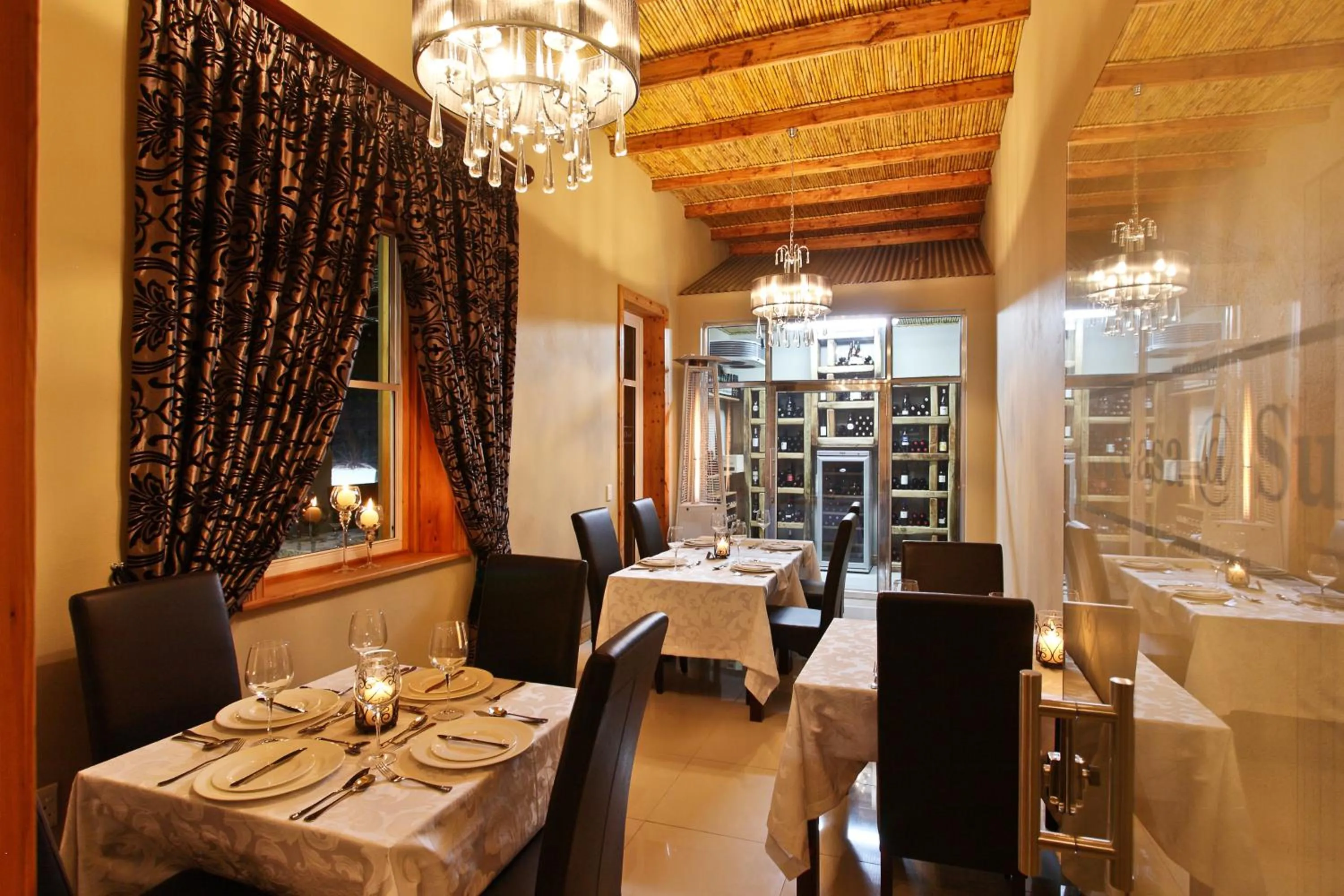 Restaurant/places to eat in Surval Boutique Olive Estate