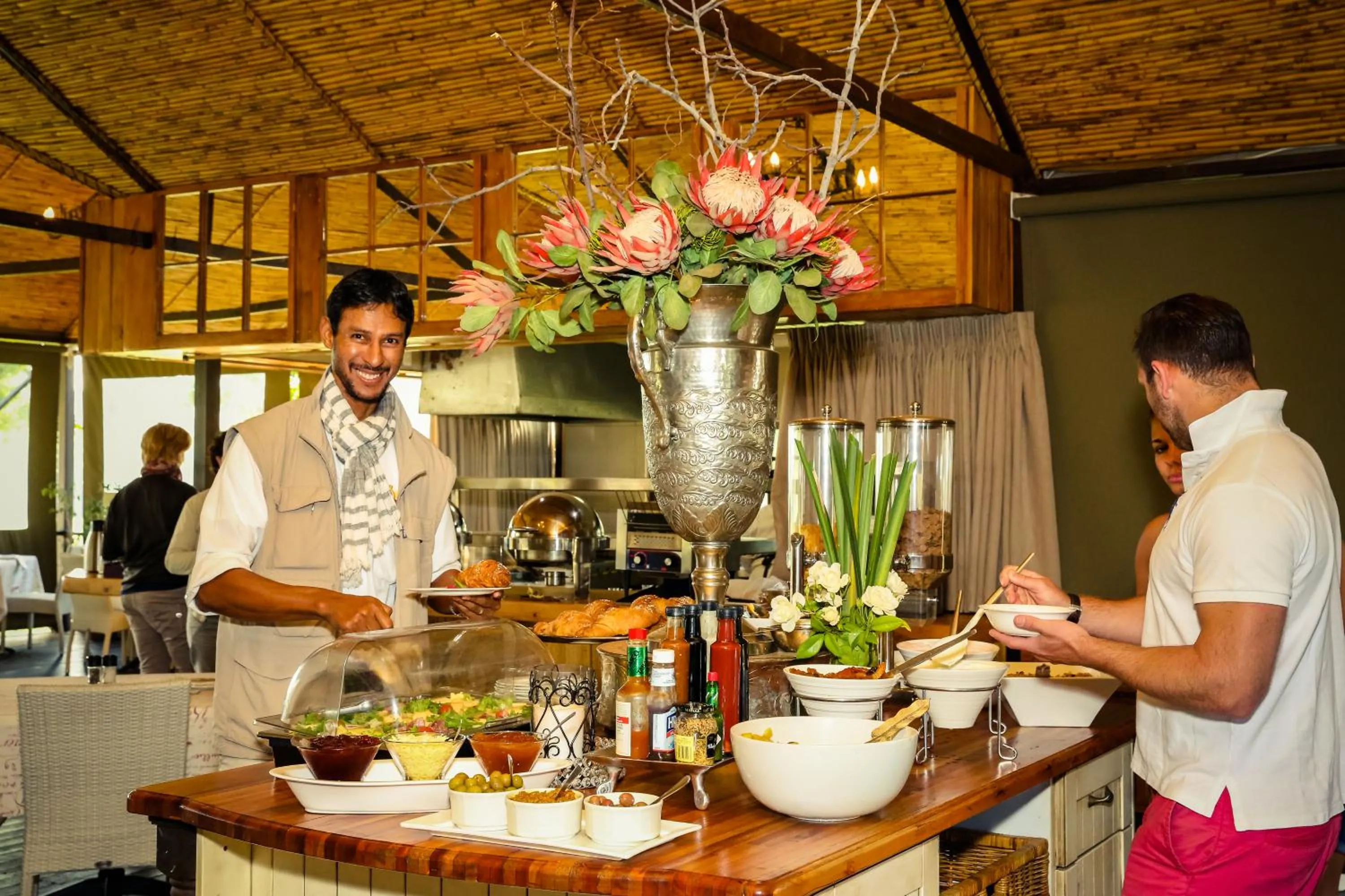 Restaurant/places to eat in Surval Boutique Olive Estate