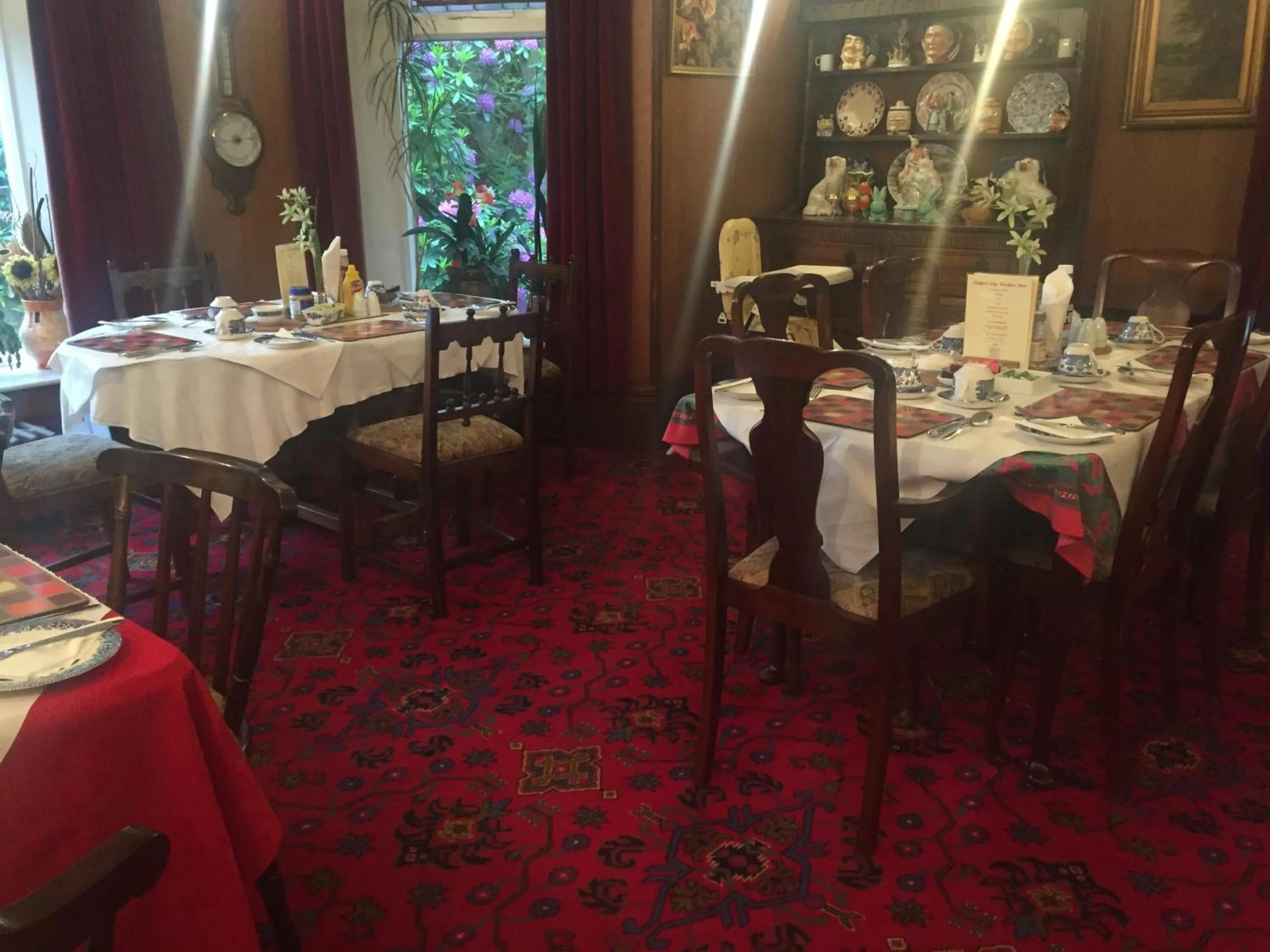 Restaurant/places to eat in Oakfield Lodge Guest House Stockport