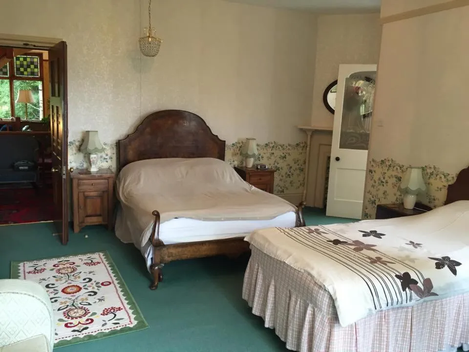 Bed in Oakfield Lodge Guest House Stockport