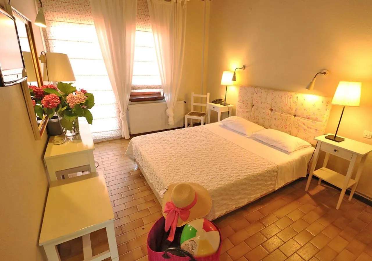 Bed in Boutique Hotel Kentrikon & Bungalows