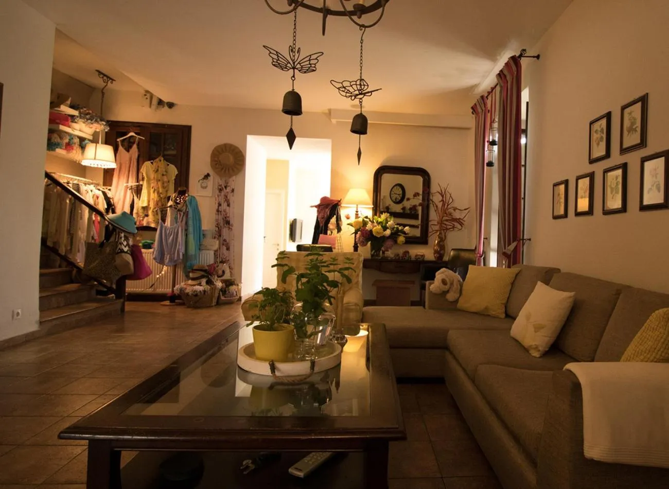 Communal lounge/ TV room in Boutique Hotel Kentrikon & Bungalows