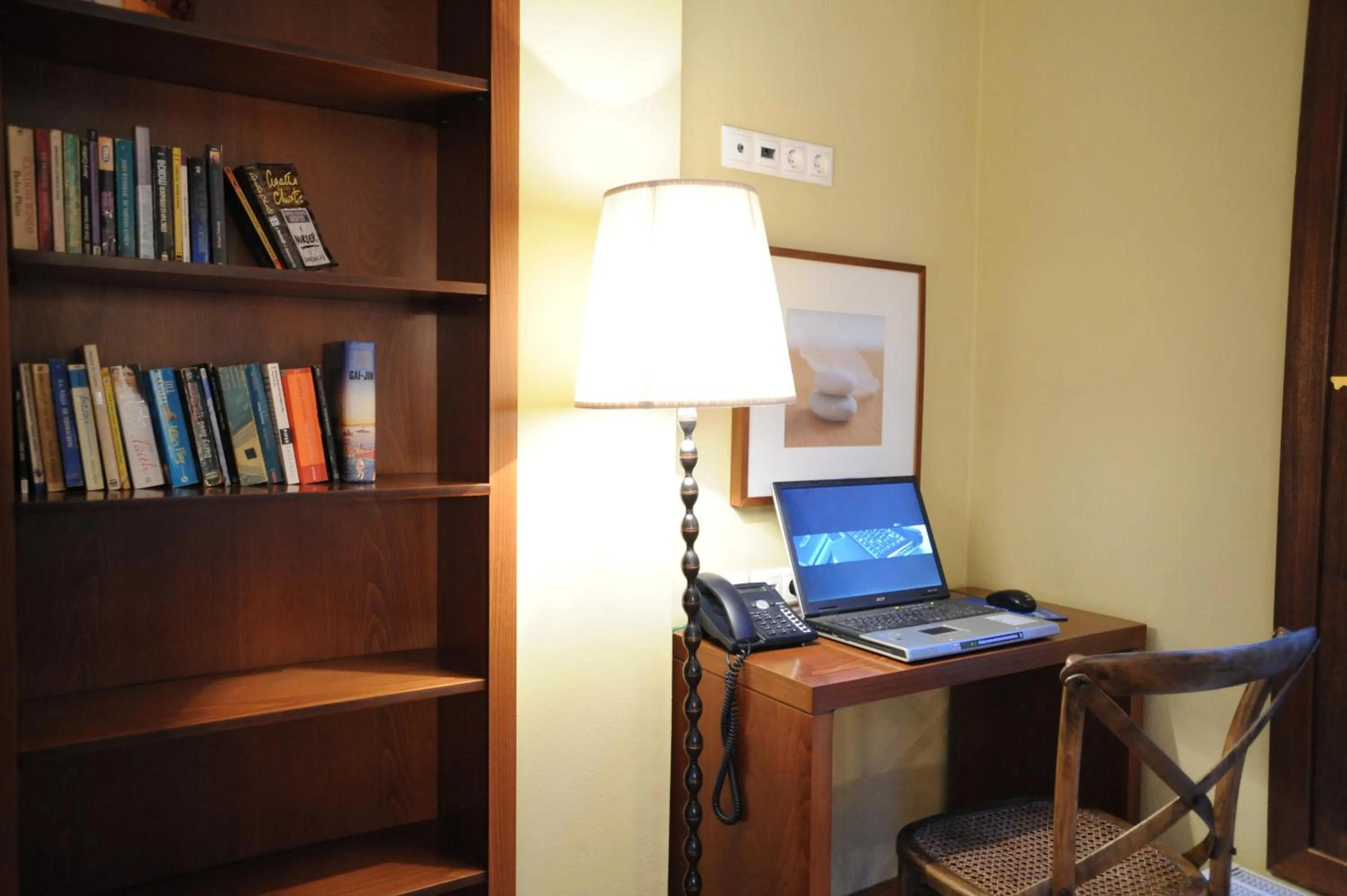 TV and multimedia in Boutique Hotel Kentrikon & Bungalows