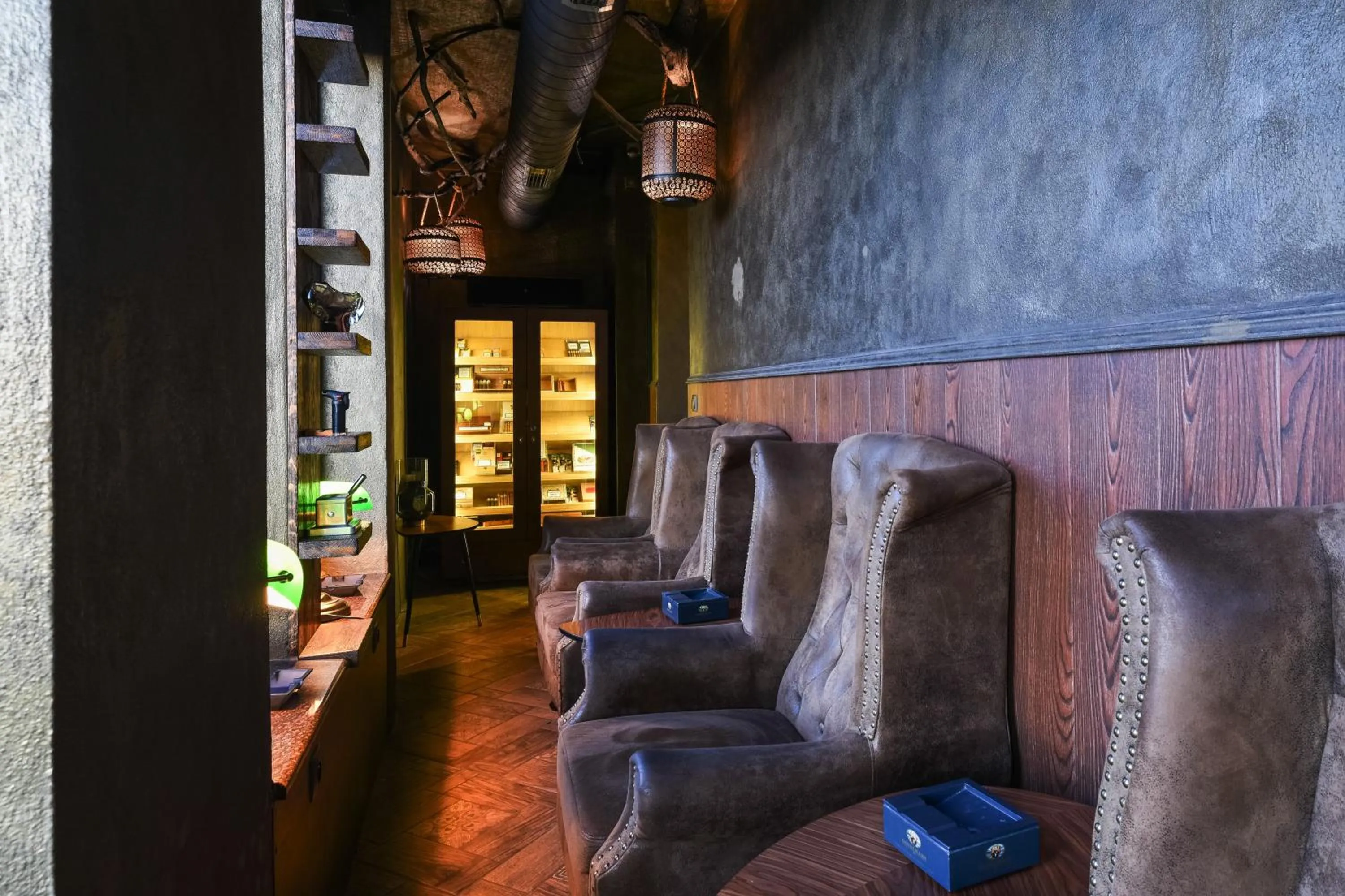 Lobby or reception in BOUTIQUE HOTEL11 with rooftop SPA