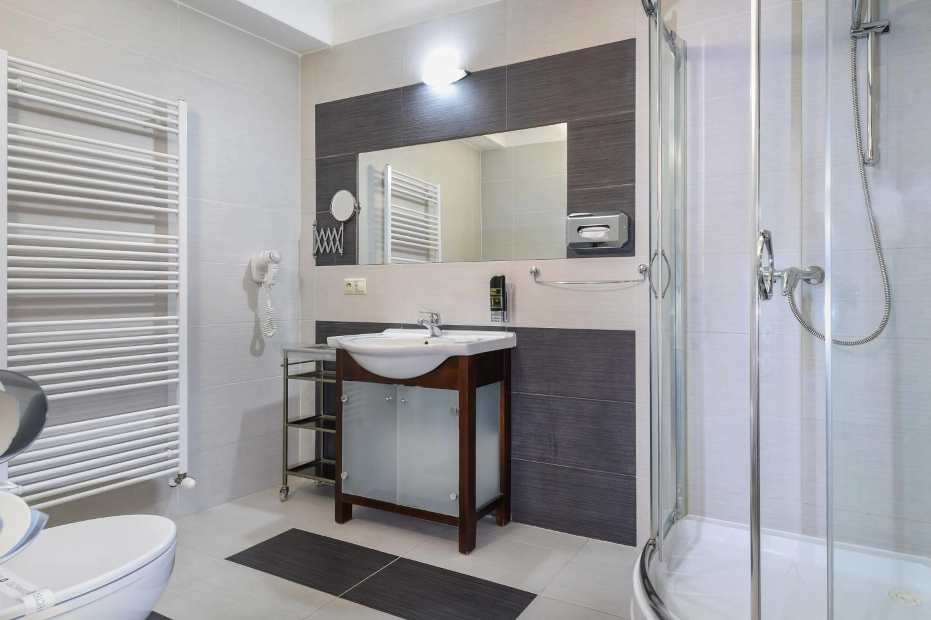 Bathroom in BOUTIQUE HOTEL11 with rooftop SPA