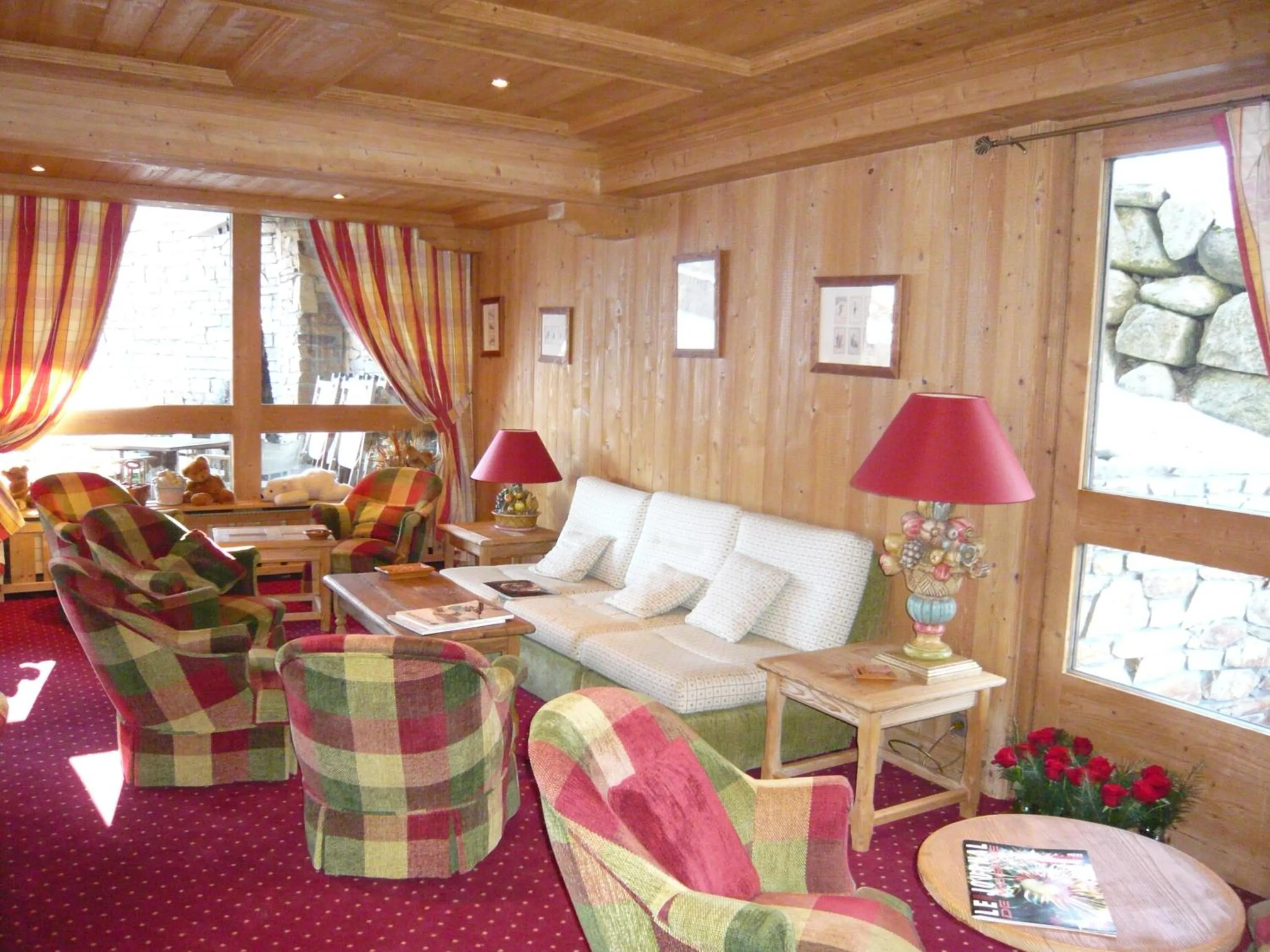 Lounge or bar in Aux Ducs de Savoie