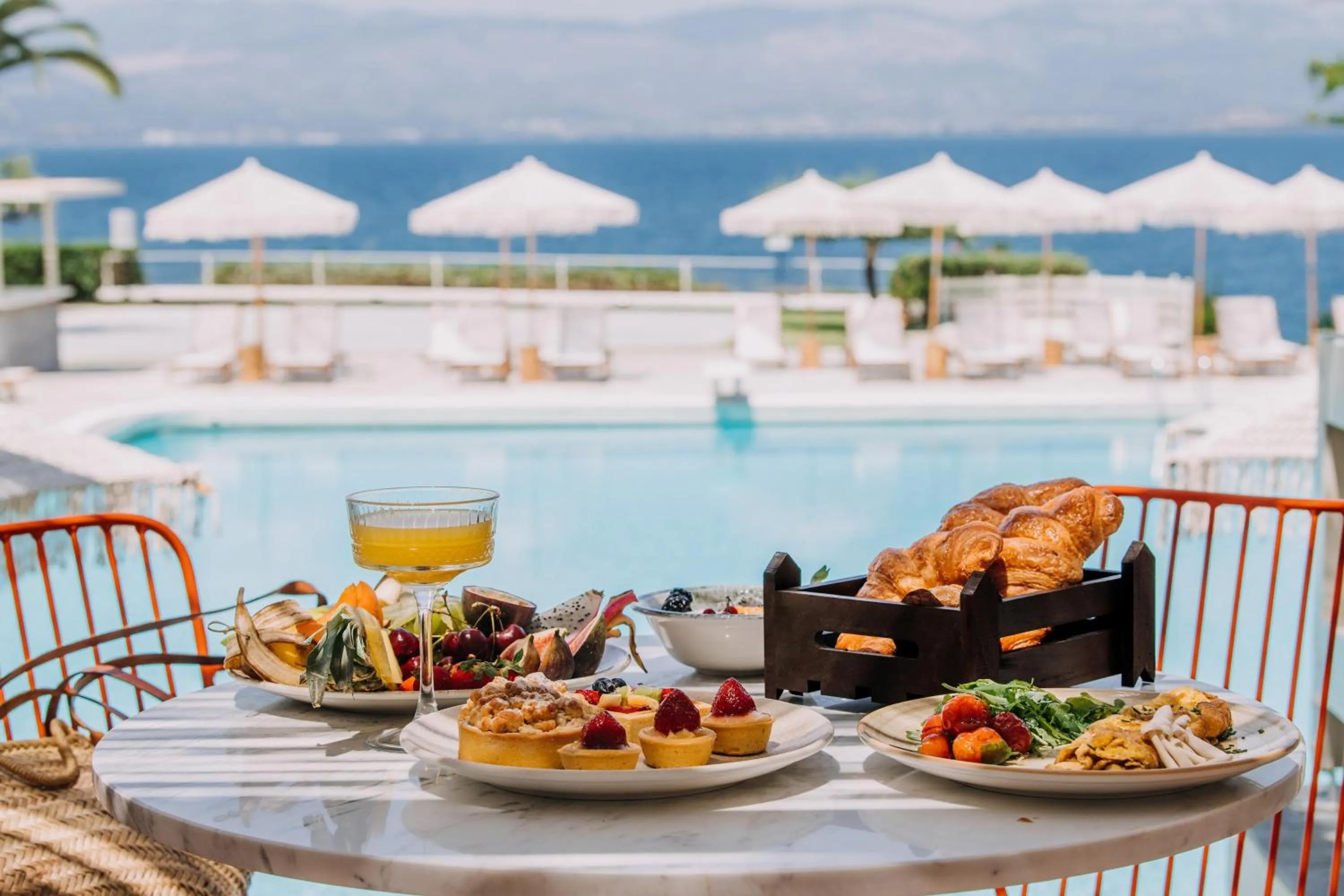 Restaurant/places to eat in Brown Beach Chalkida Resort, a member of Brown Hotels