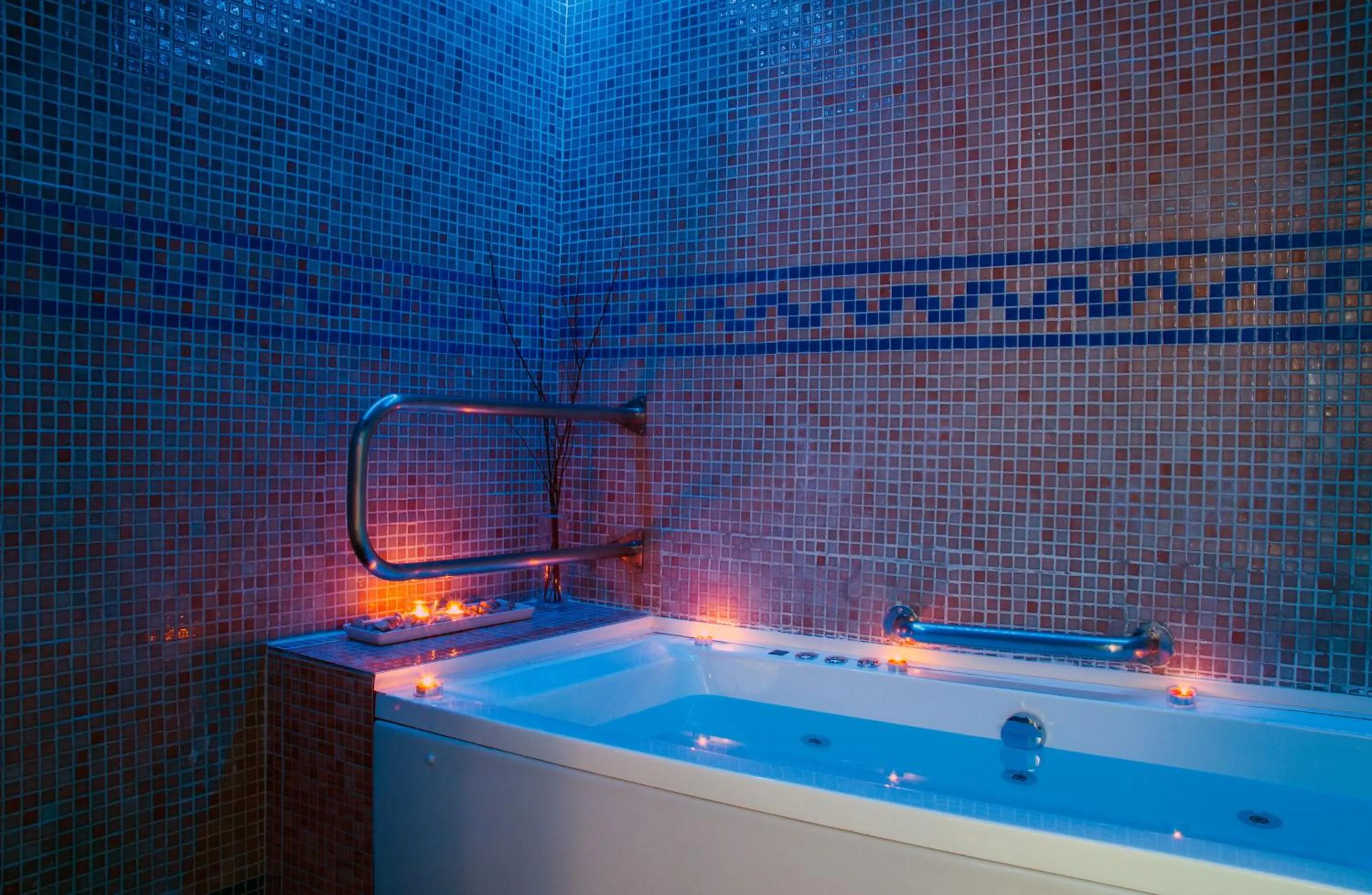 Hot Tub in Balneario Caldas de Luna