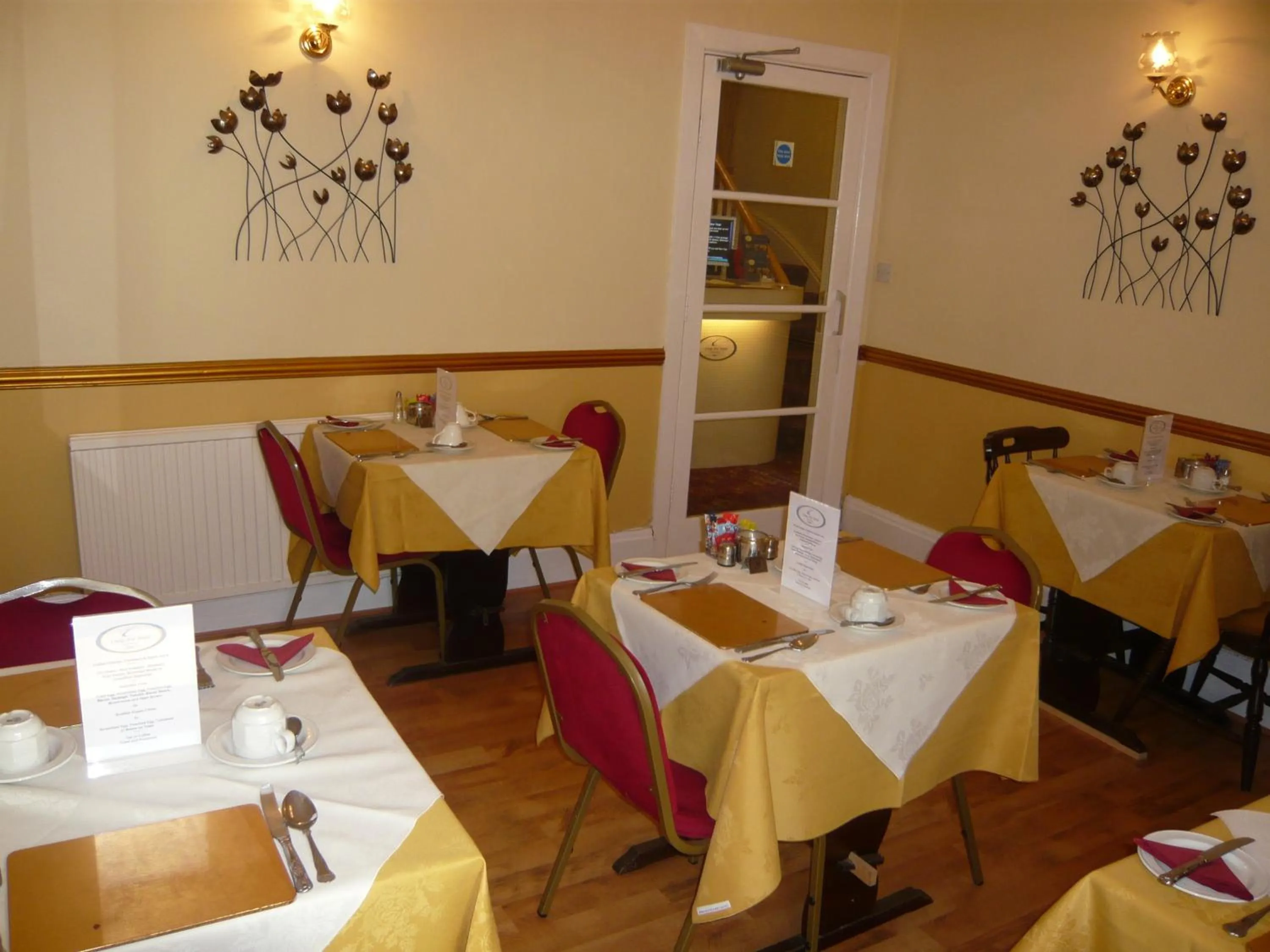 Dining area in Craig-Ard Hotel