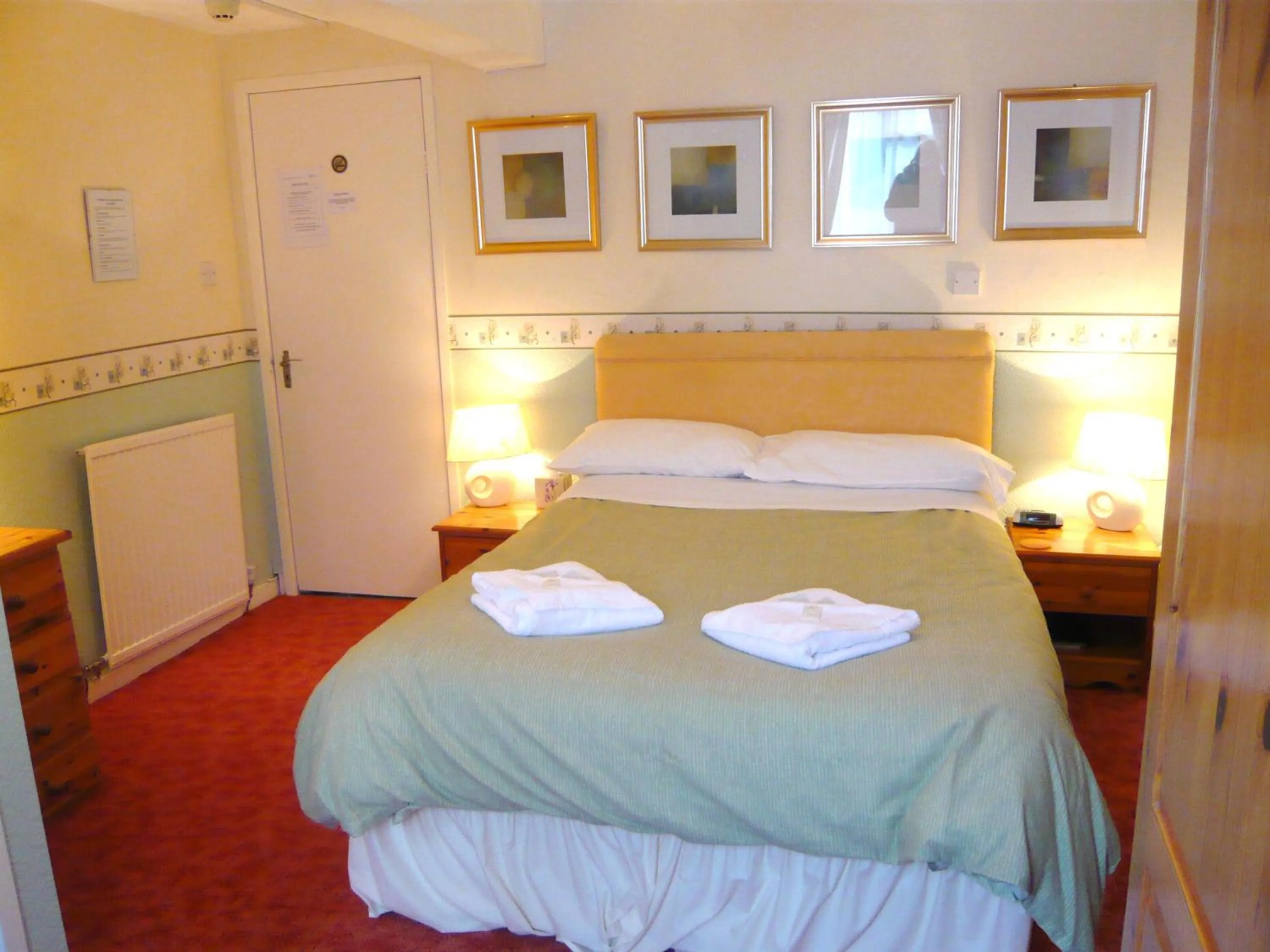 Bed in Craig-Ard Hotel
